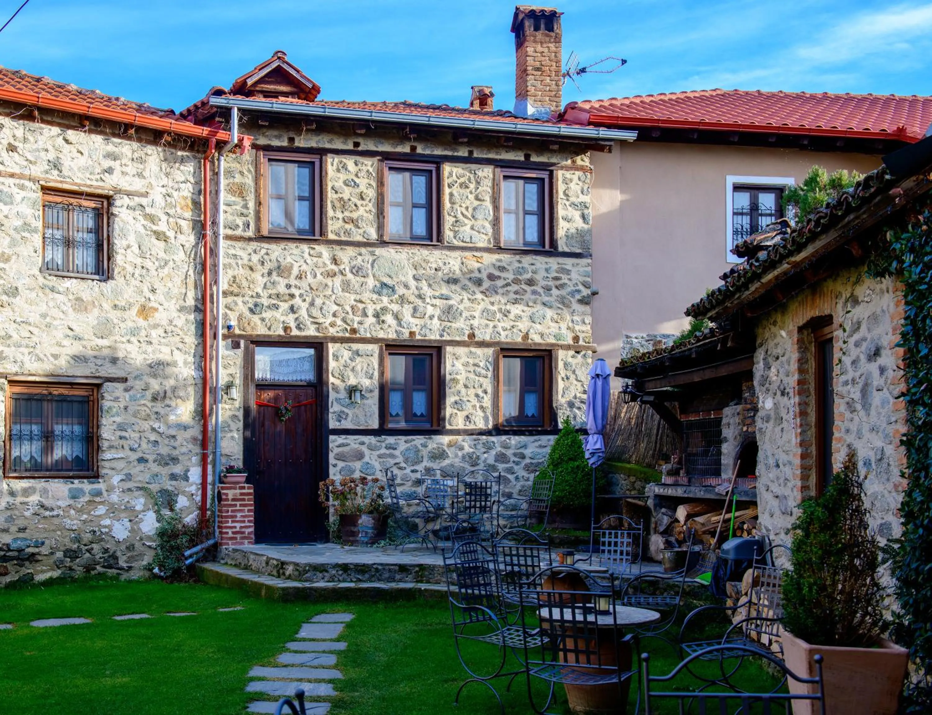 Property building in Agios Germanos