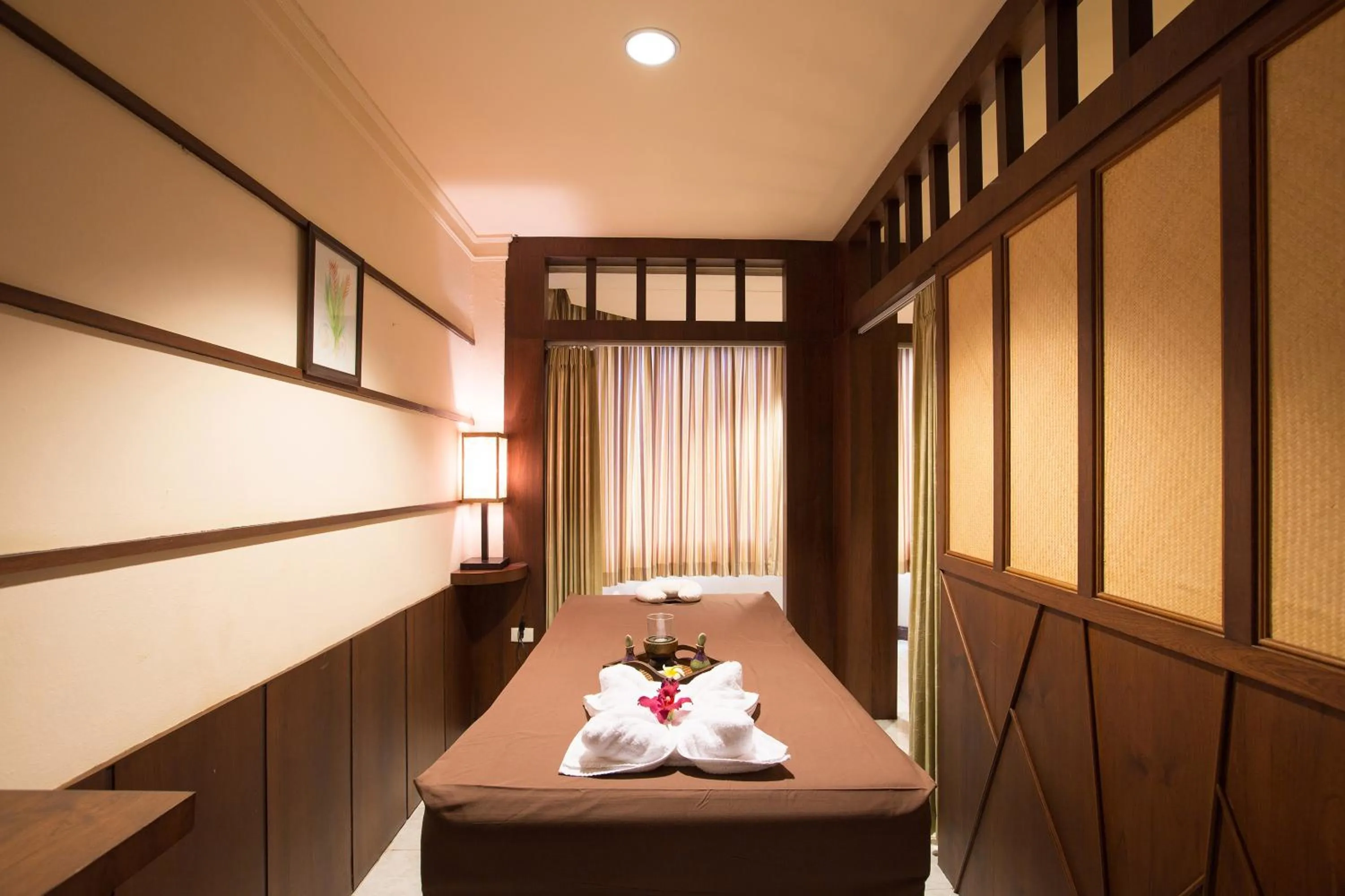 Massage, Bed in The Imperial Hotel & Convention Centre Phitsanulok