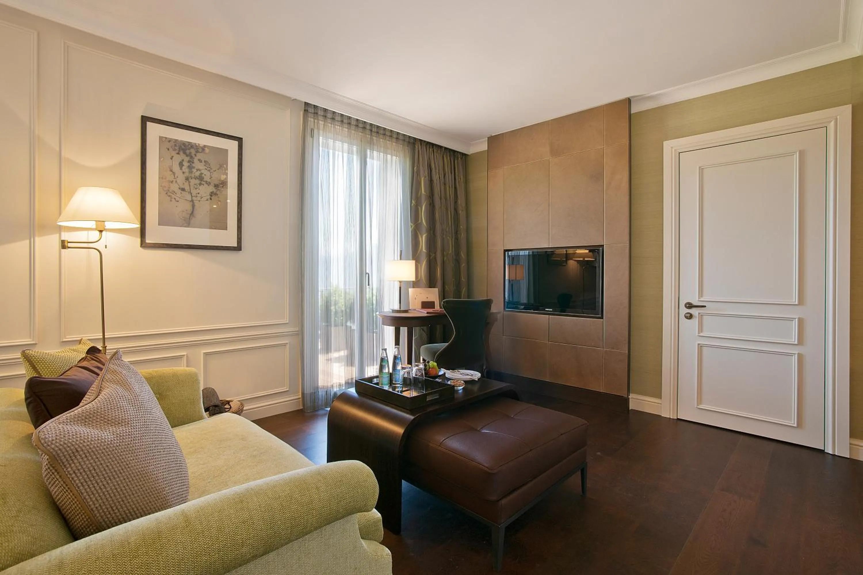 Photo of the whole room in Hotel Villa Honegg