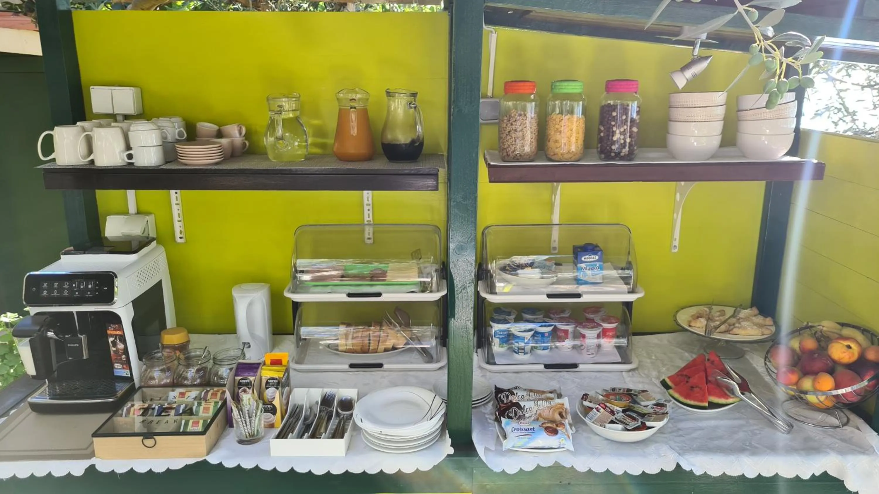 Food and drinks in Apartments G