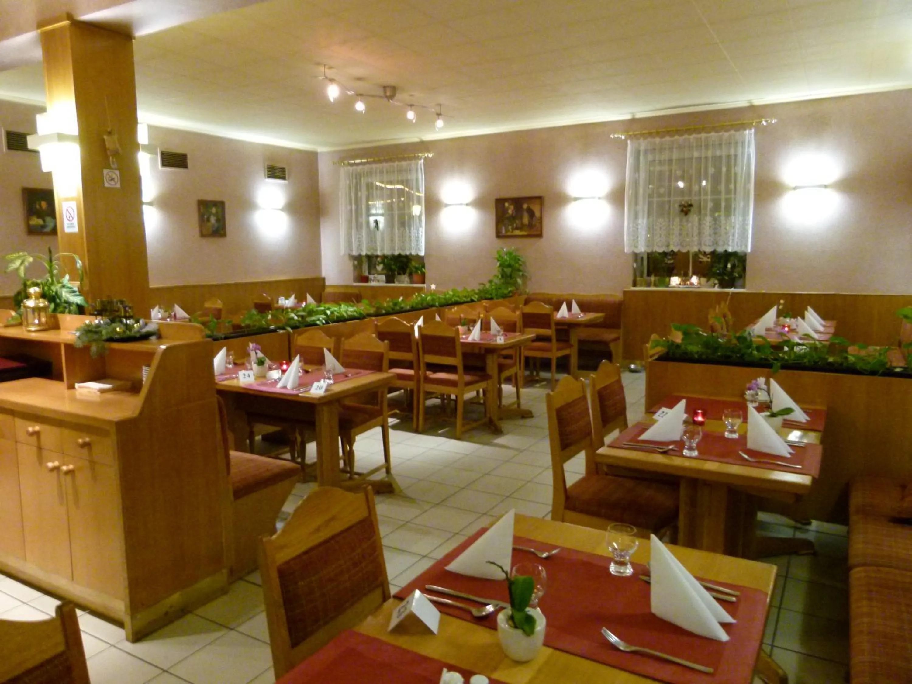 Restaurant/places to eat in Hotel Pelikan