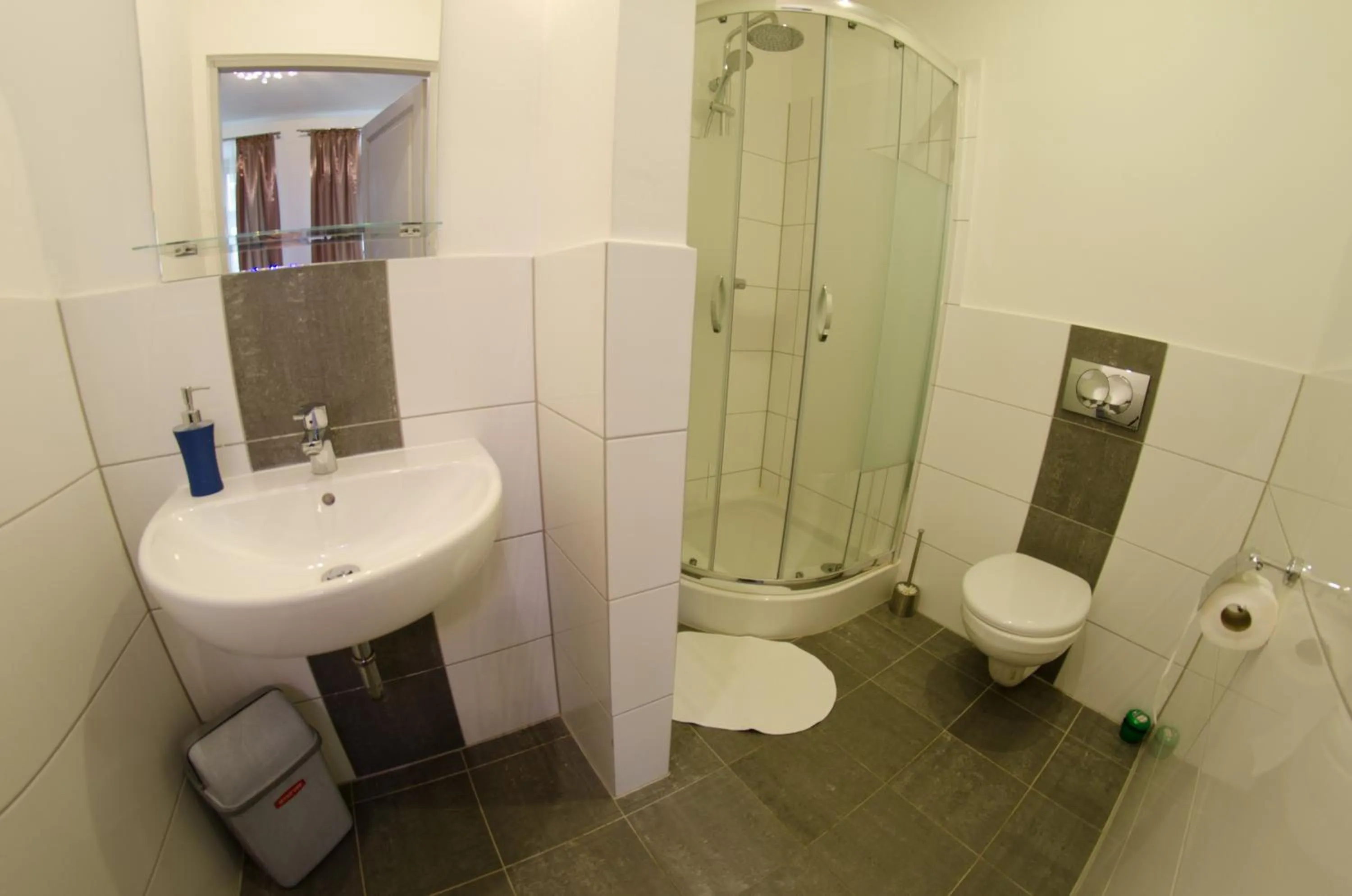 Bathroom in Brama Old City Rooms