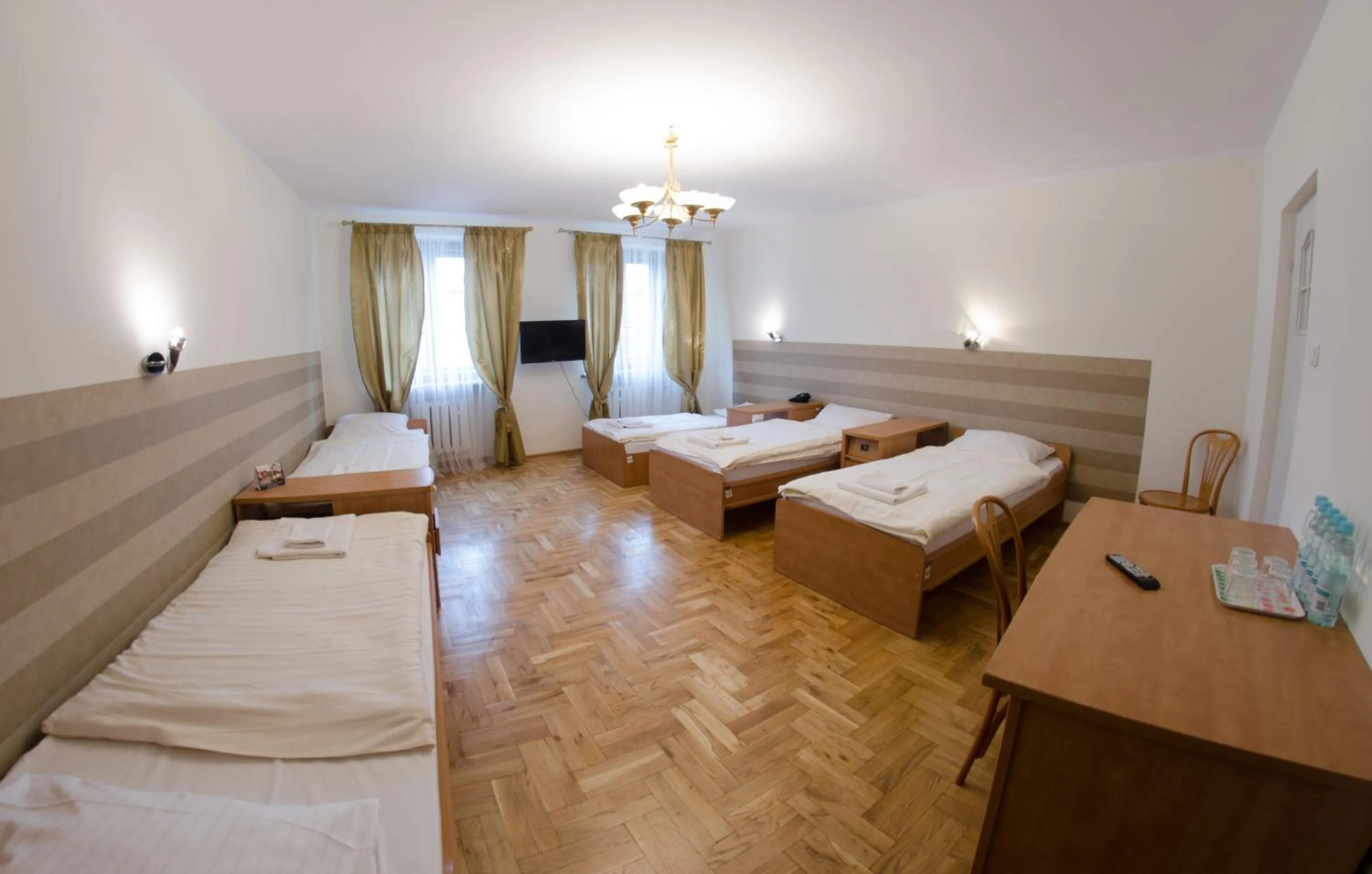 Photo of the whole room, Bed in Brama Old City Rooms