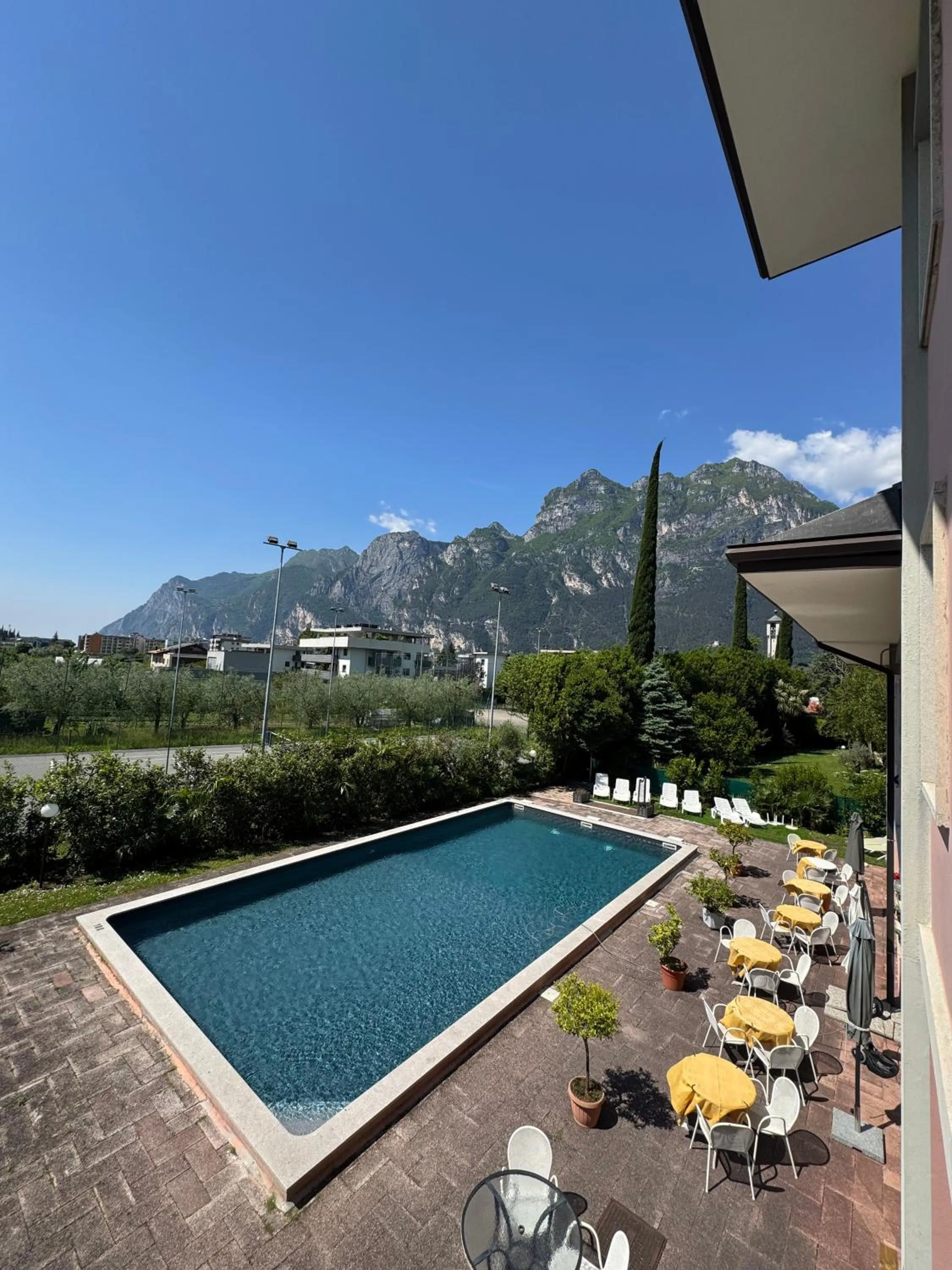 Pool view in Hotel Diana