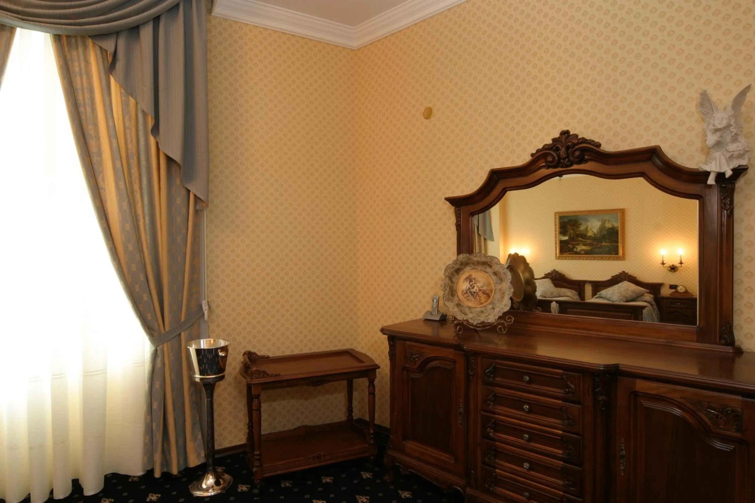 Bedroom in Grand Hotel London