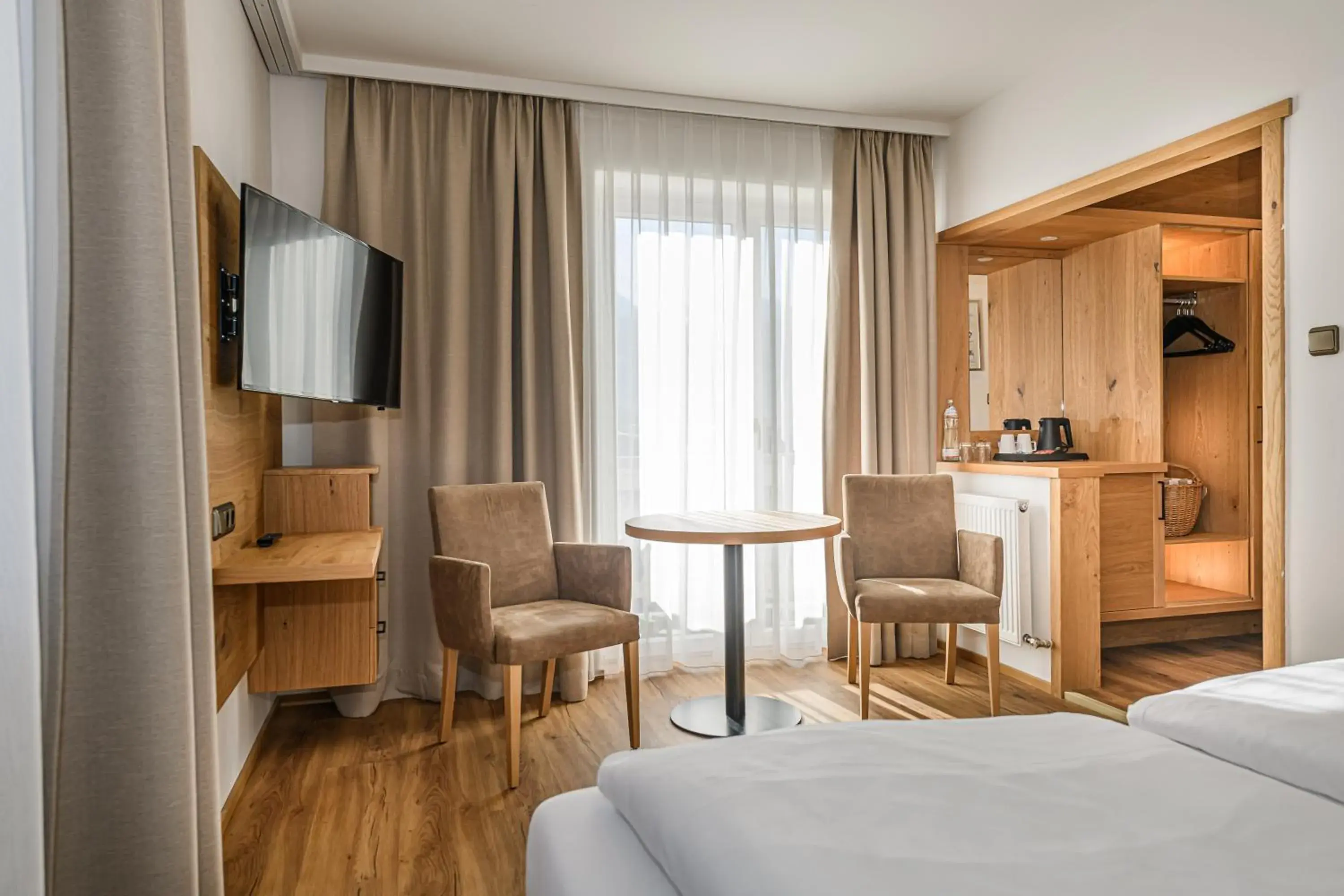 Superior King Room in Hotel Völserhof Superior King Room in Hotel Völserhof