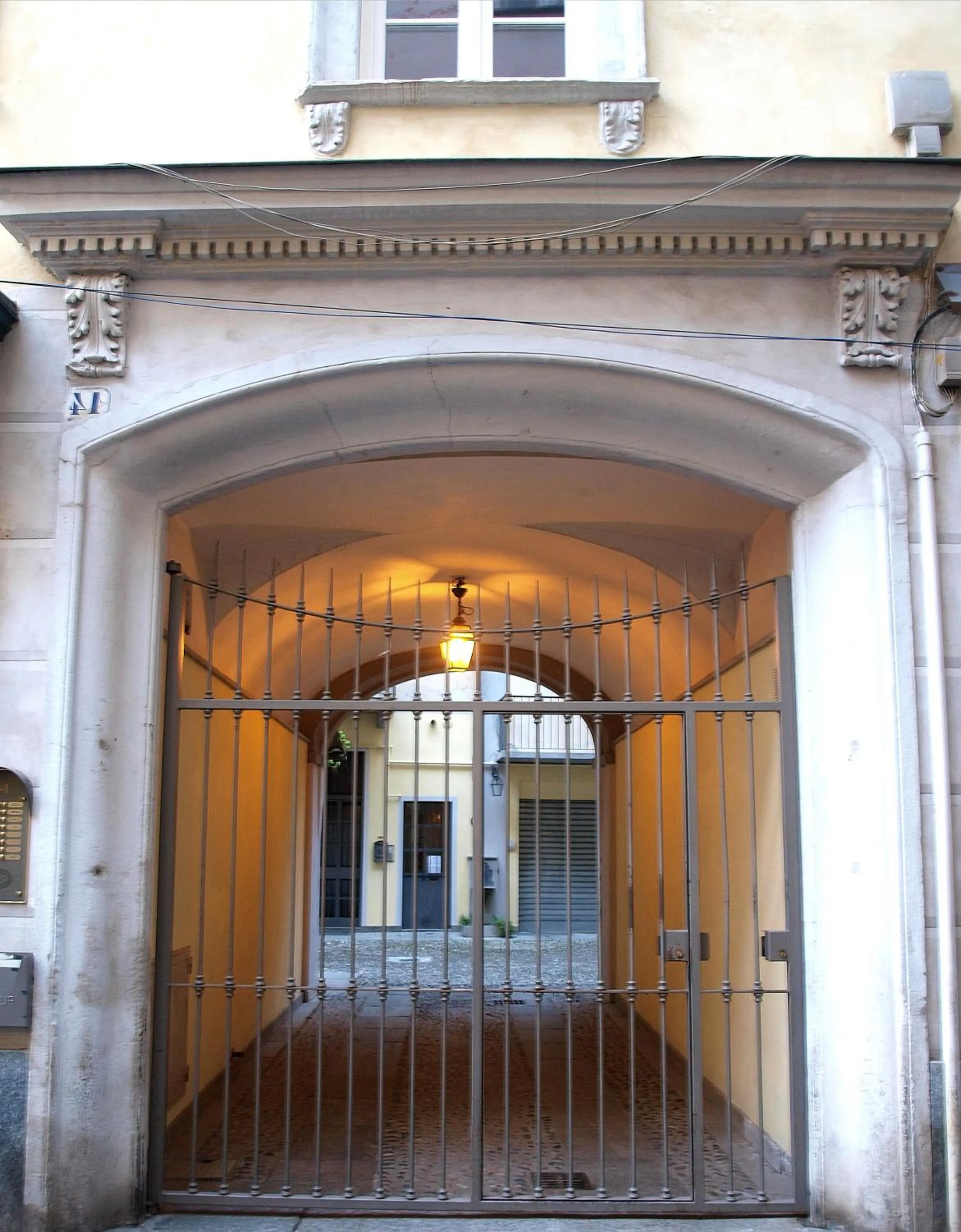Facade/entrance in Casa del Cuore