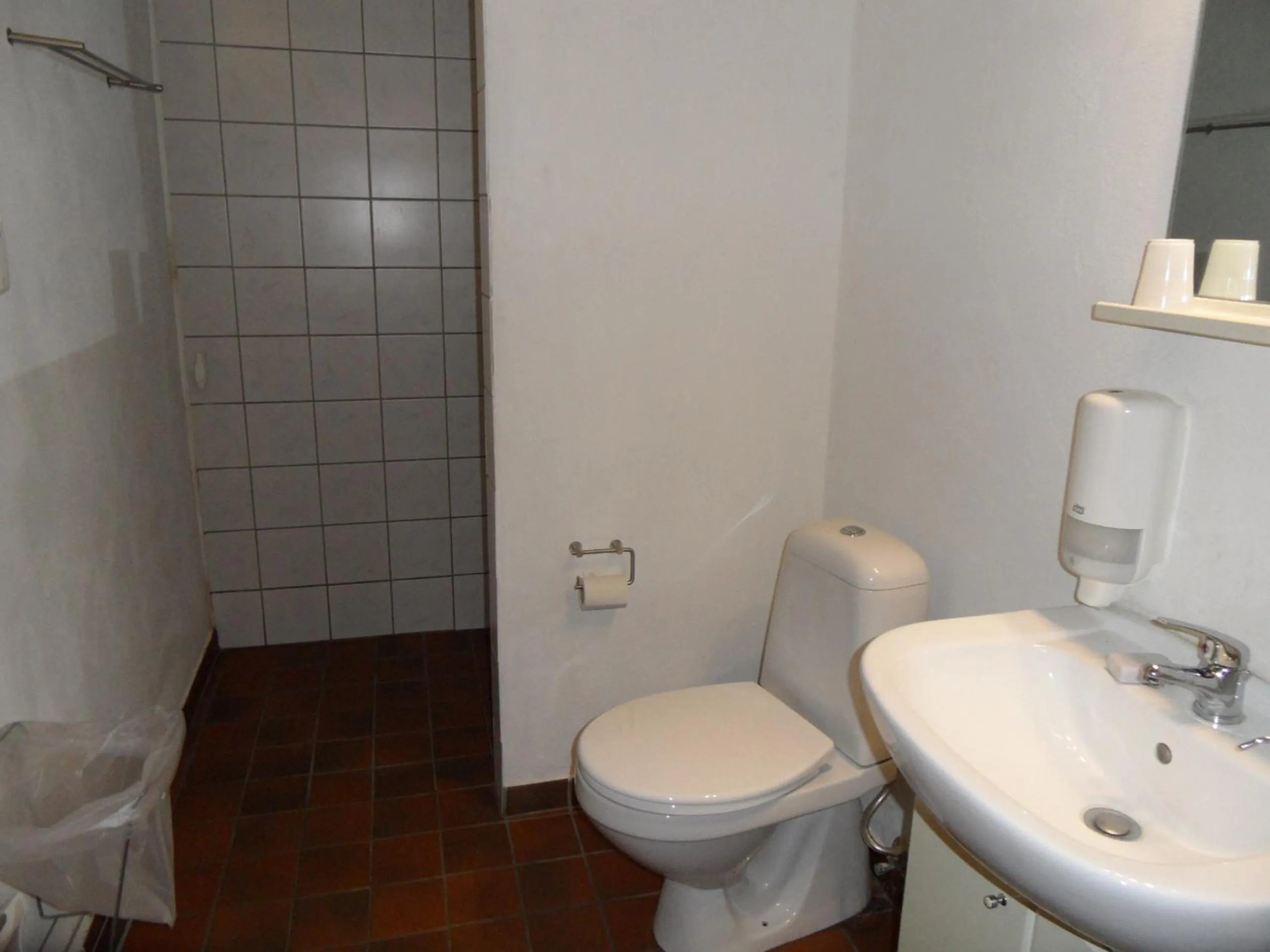 Toilet in Motel Herning