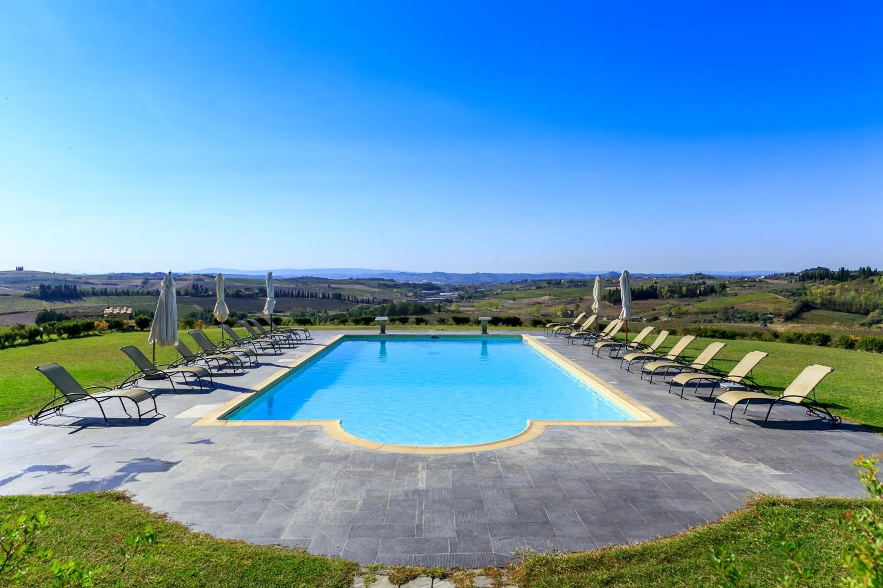 Swimming pool in Agriturismo Streda Wine & Country Holiday