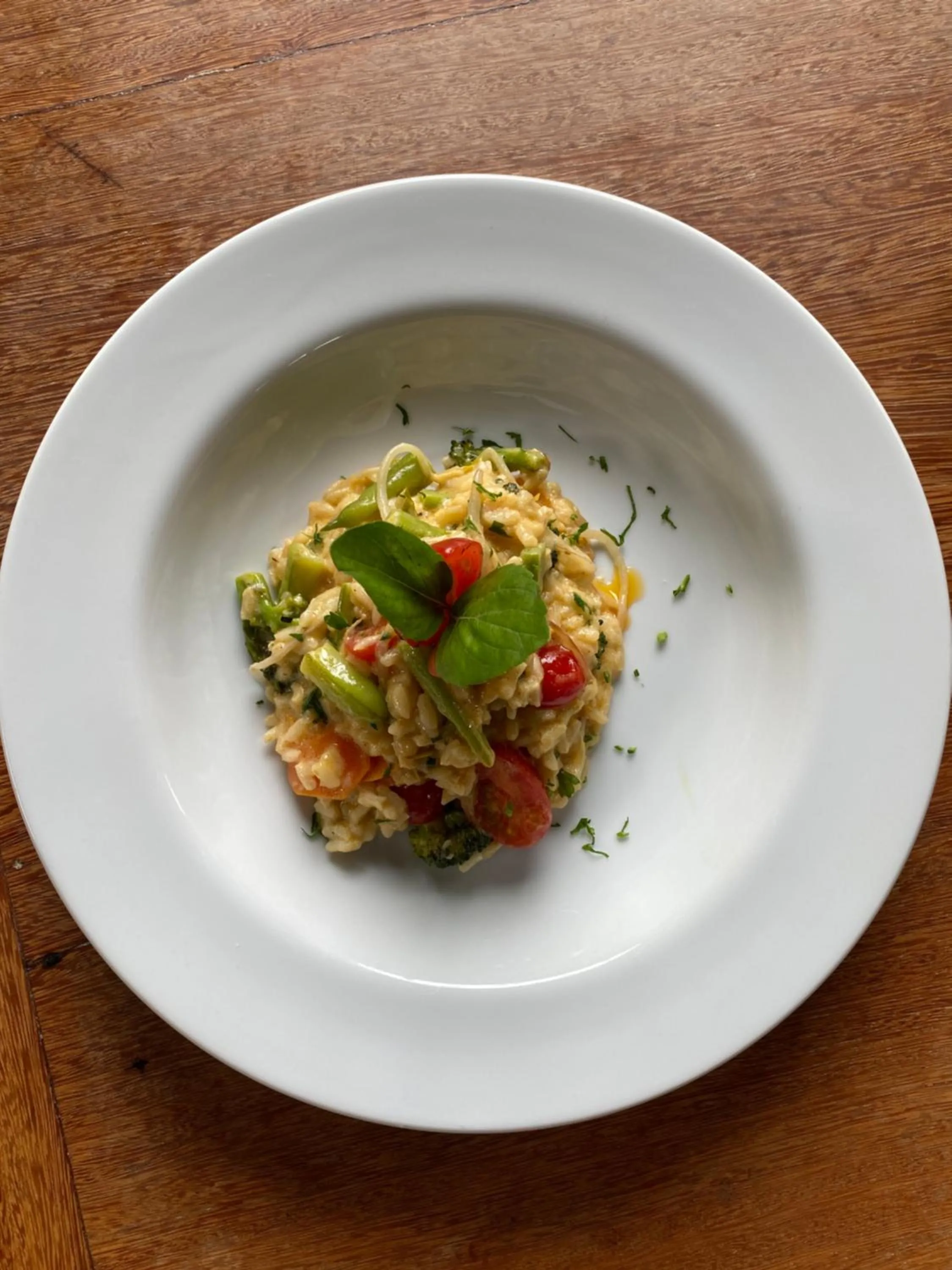 Restaurant/places to eat in Villa Bebek Hotel