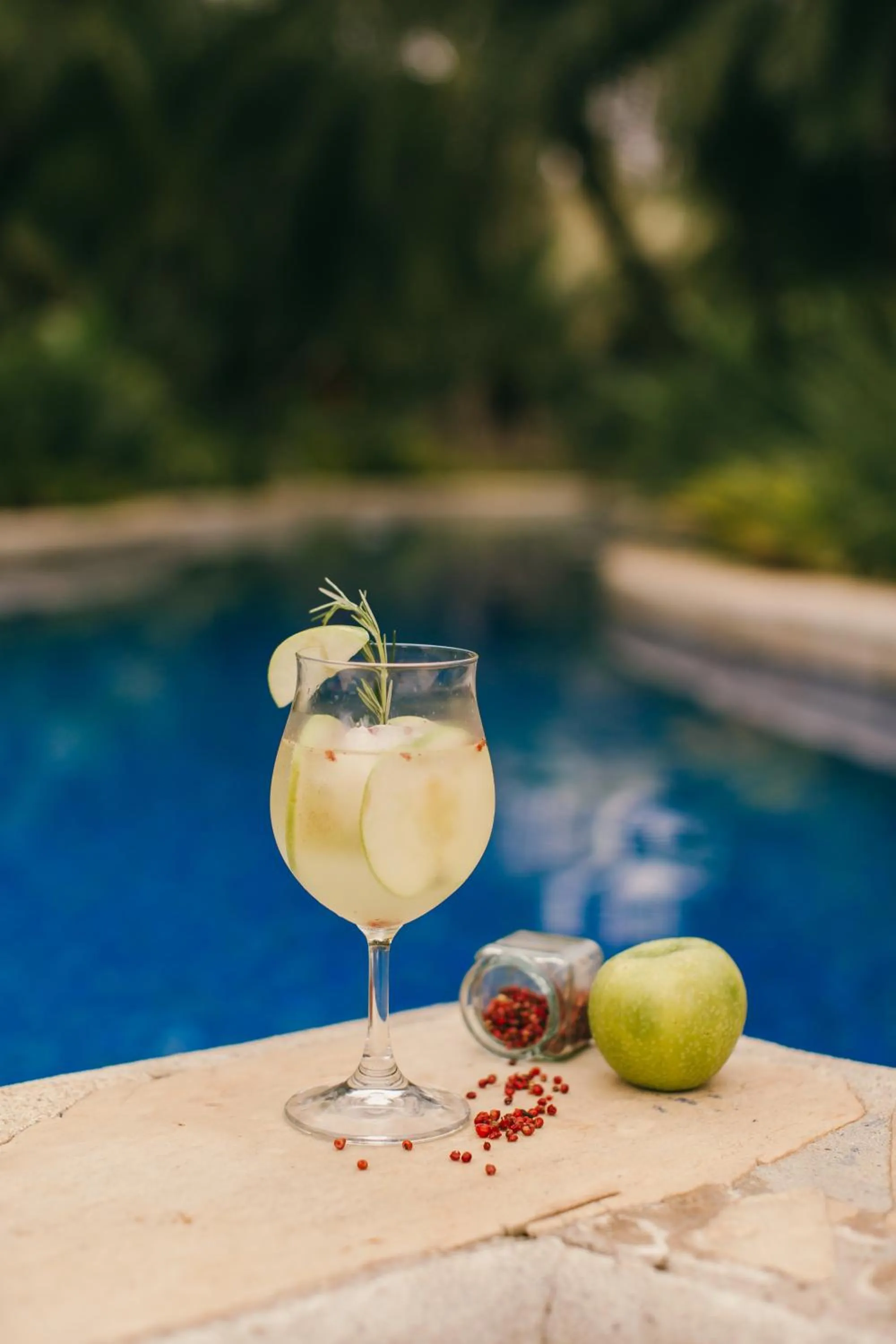 Swimming pool in Villa Bebek Hotel
