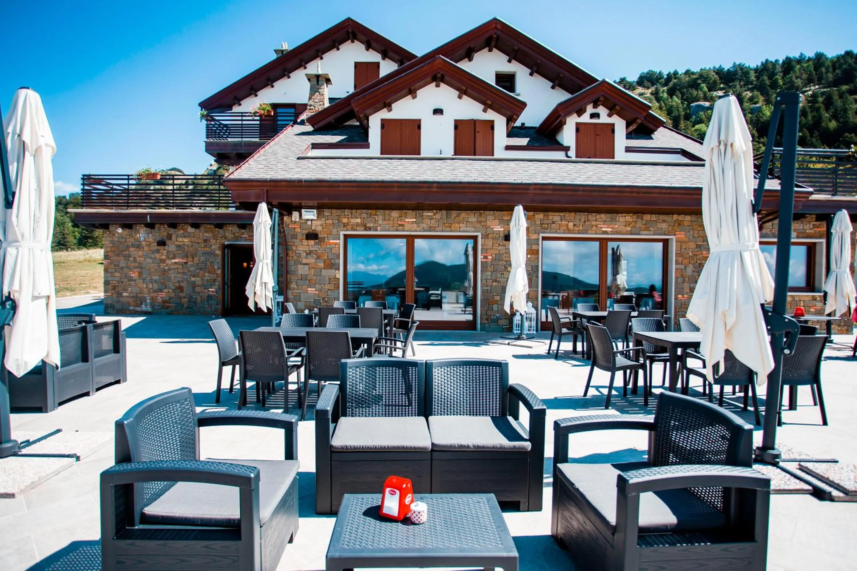 Property building in Hotel Monte Campo