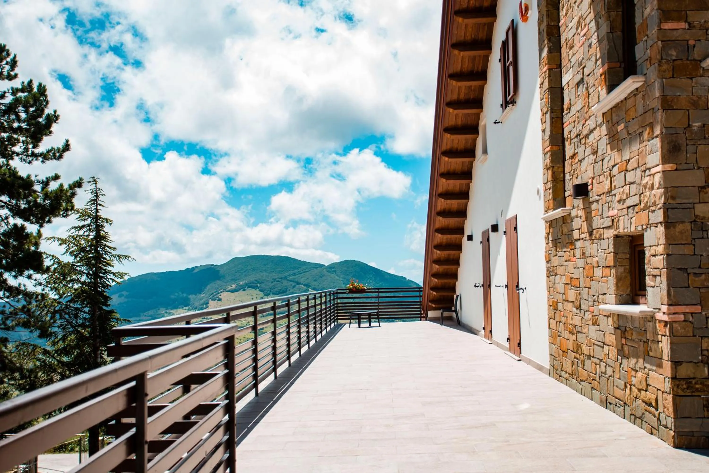 Property building in Hotel Monte Campo