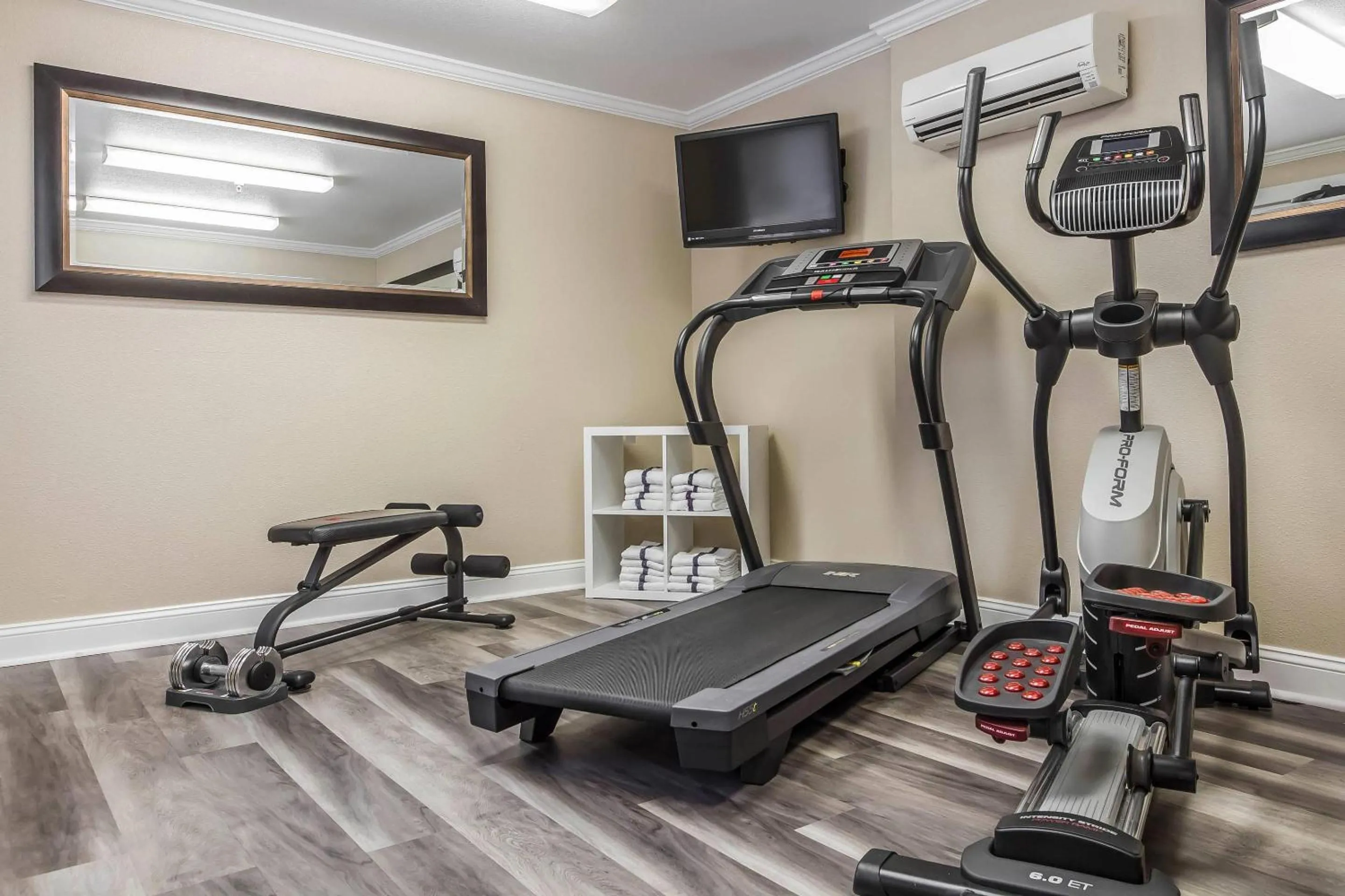 Fitness centre/facilities in Inn Off Capitol Park, an Ascend Collection Hotel