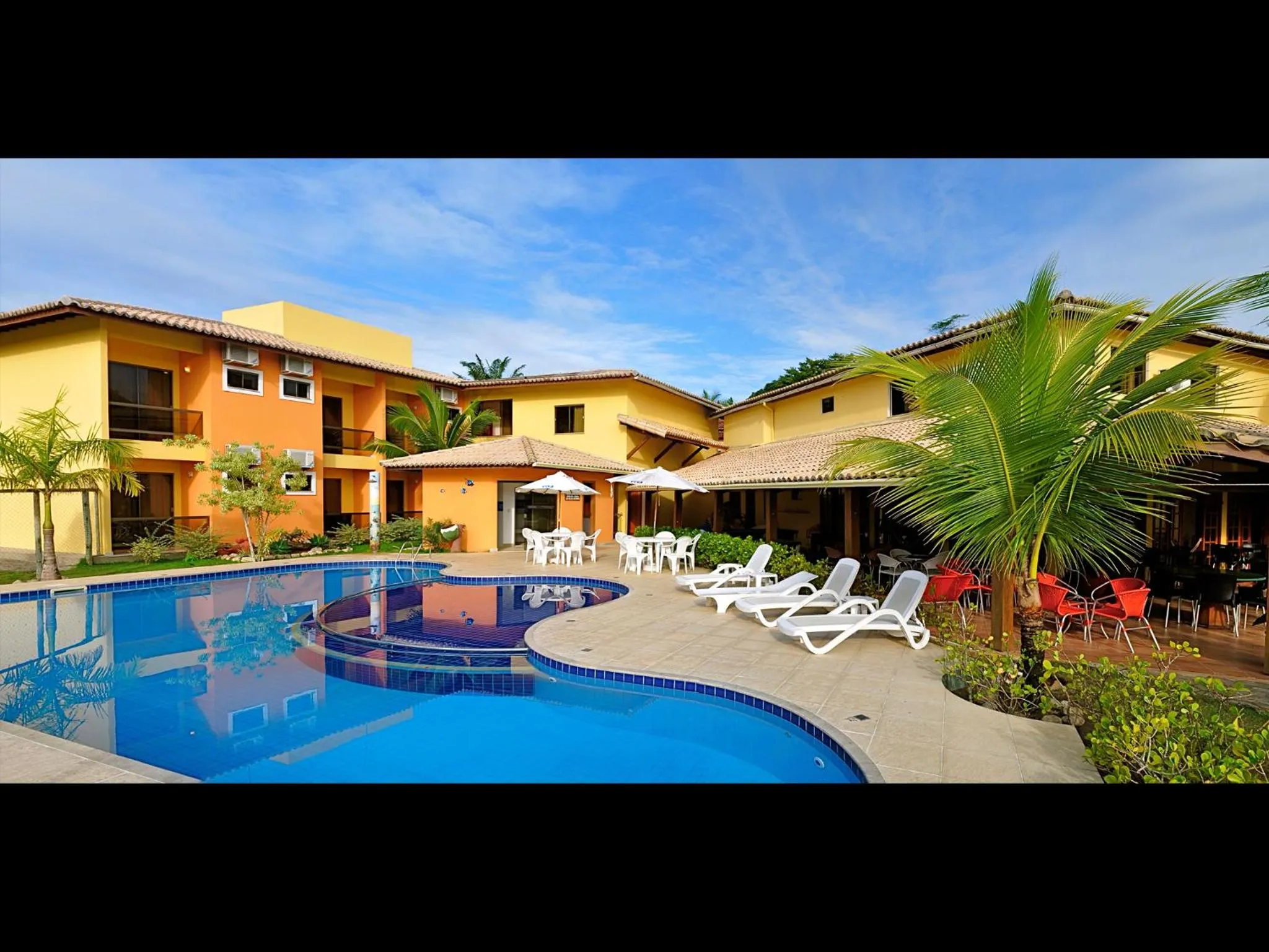 Swimming pool in Porto Geraes Praia Hotel