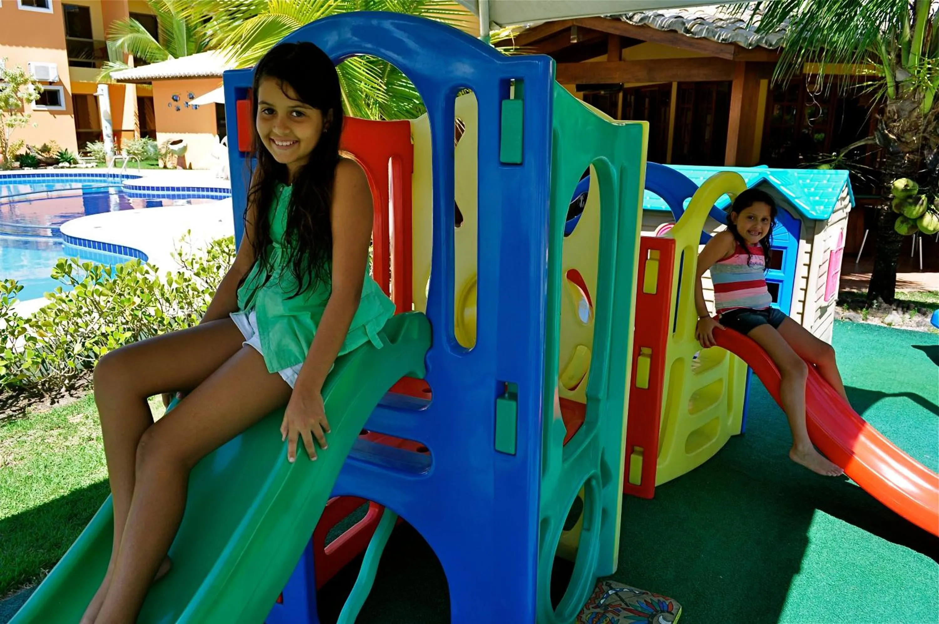 People in Porto Geraes Praia Hotel