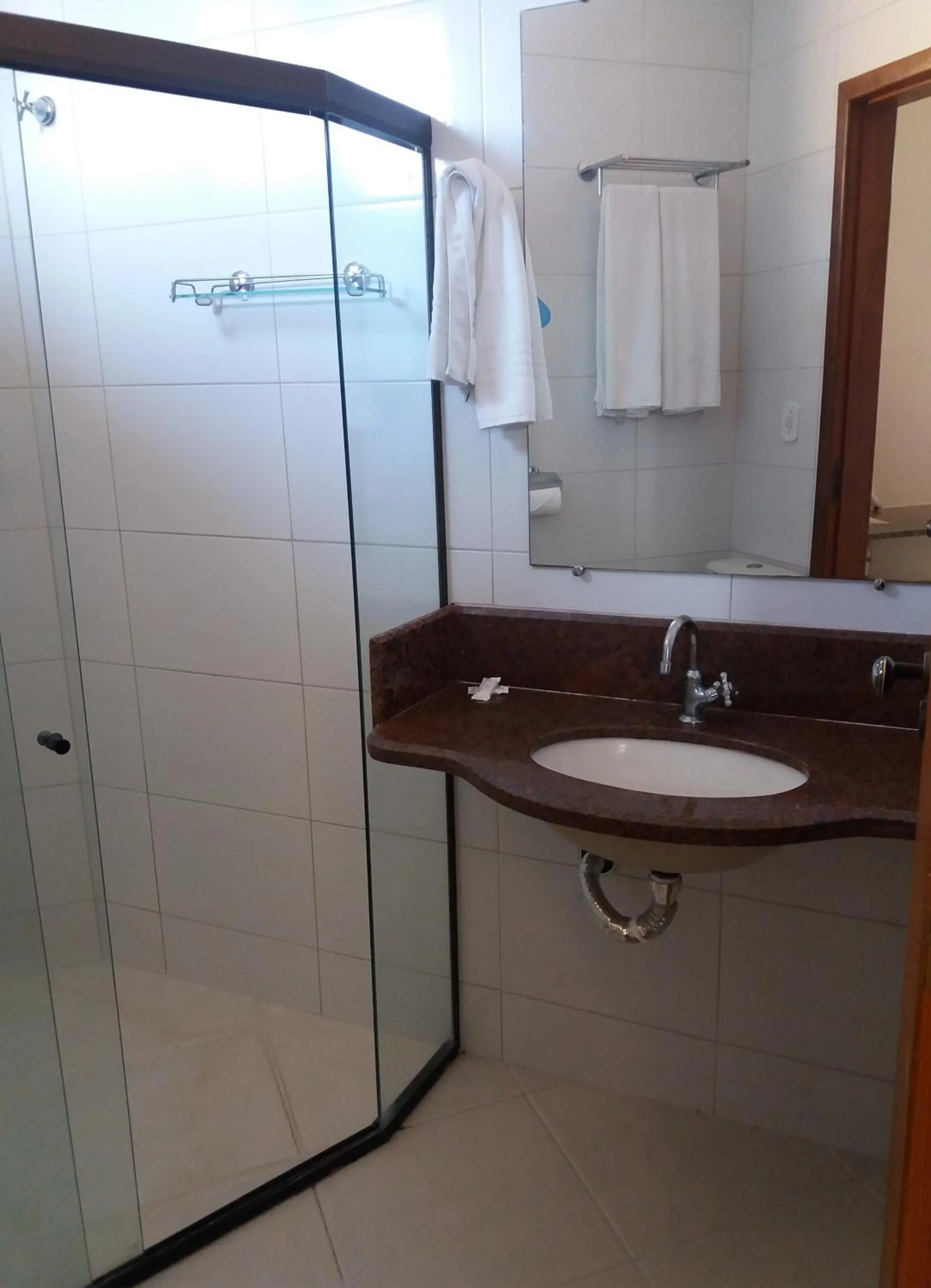 Bathroom in Porto Geraes Praia Hotel