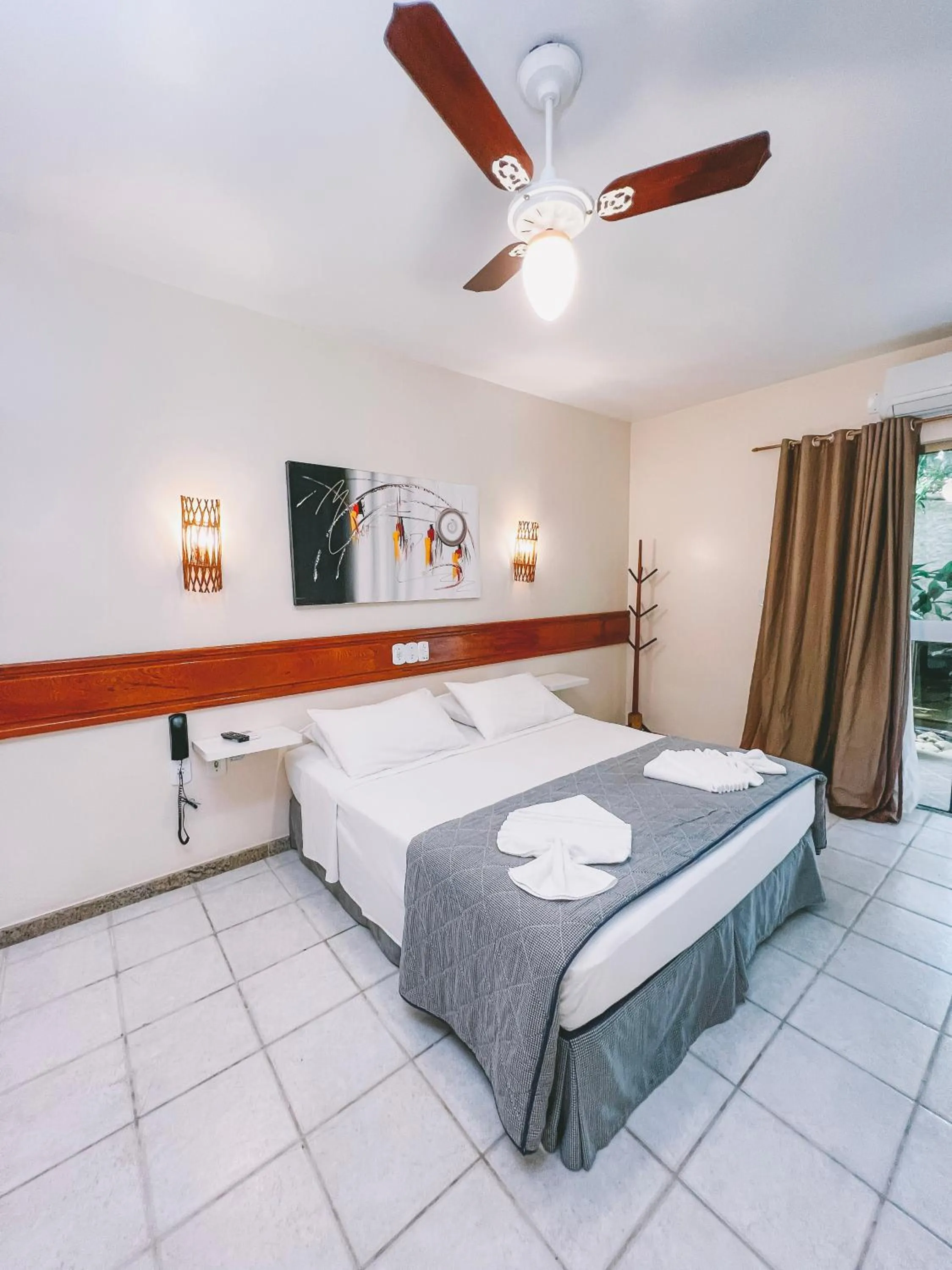 Bed in Porto Geraes Praia Hotel