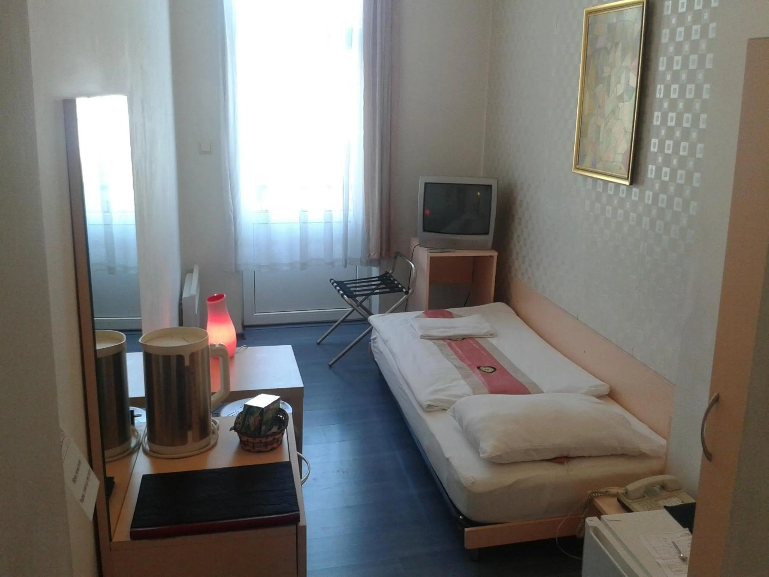 Bed in Scotty's Boutique Hotel