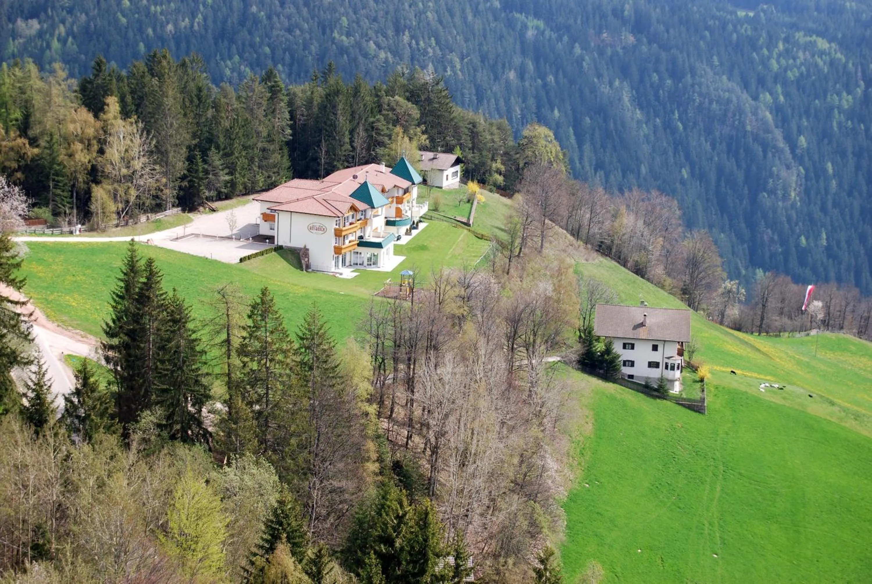 Bird's eye view in Residence Rossboden mit Hallenbad