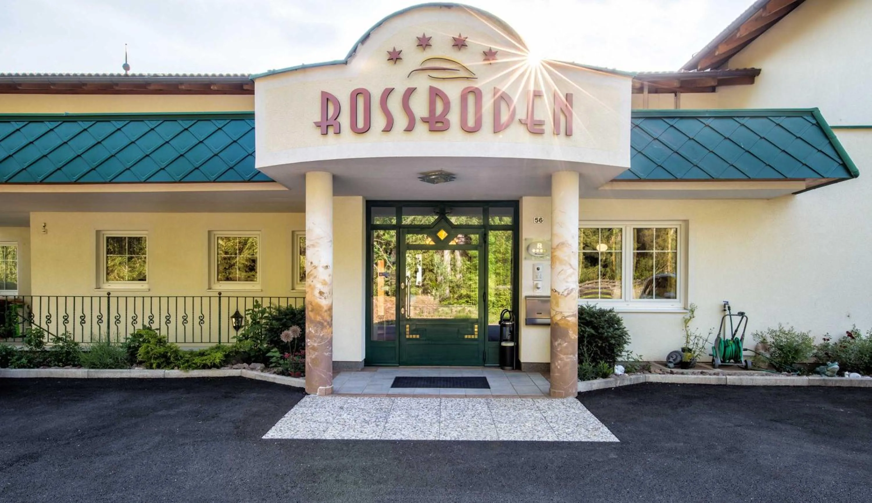 Facade/entrance in Residence Rossboden mit Hallenbad