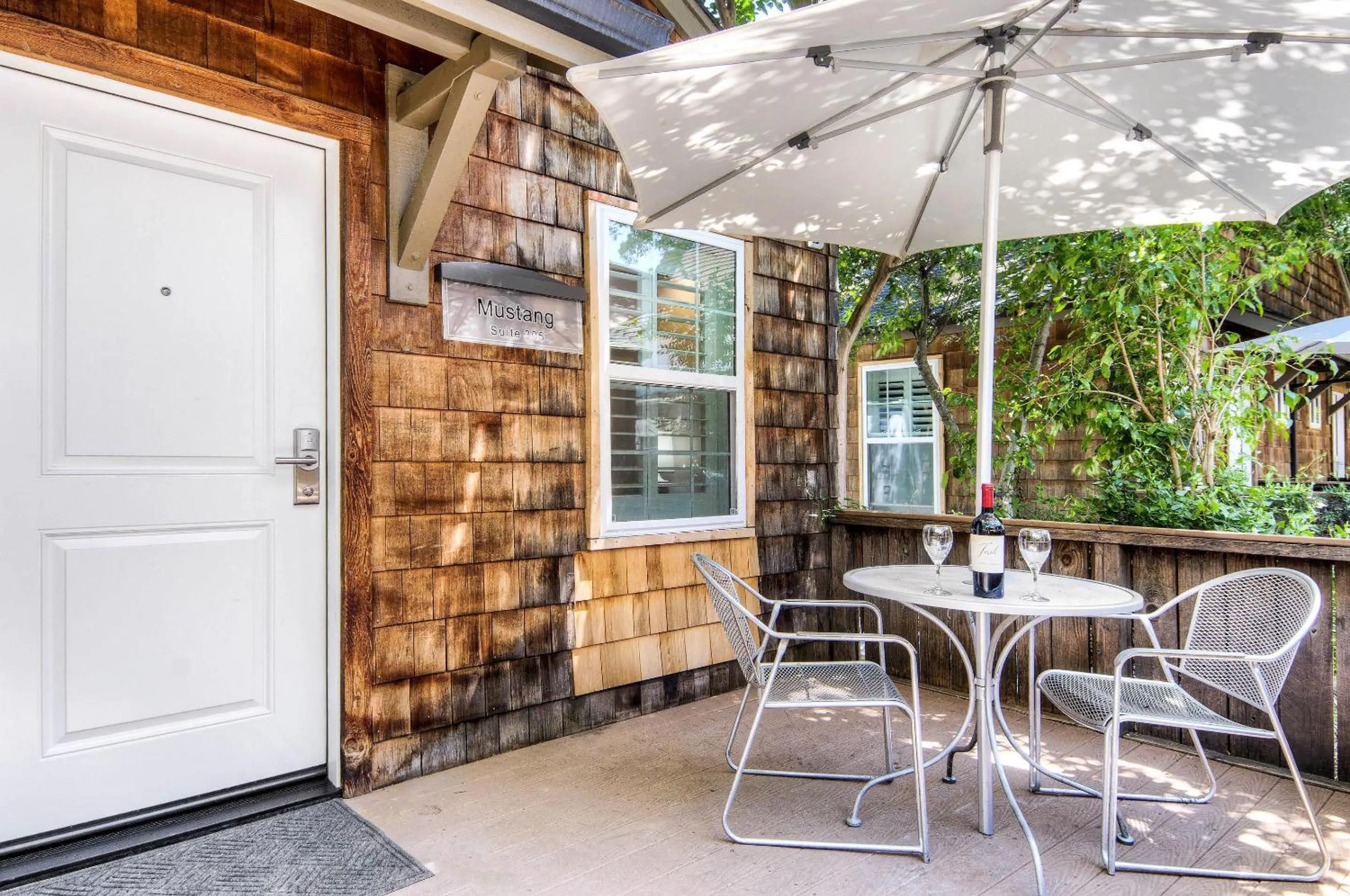 Bedroom in Aggie Inn, an Ascend Collection Hotel