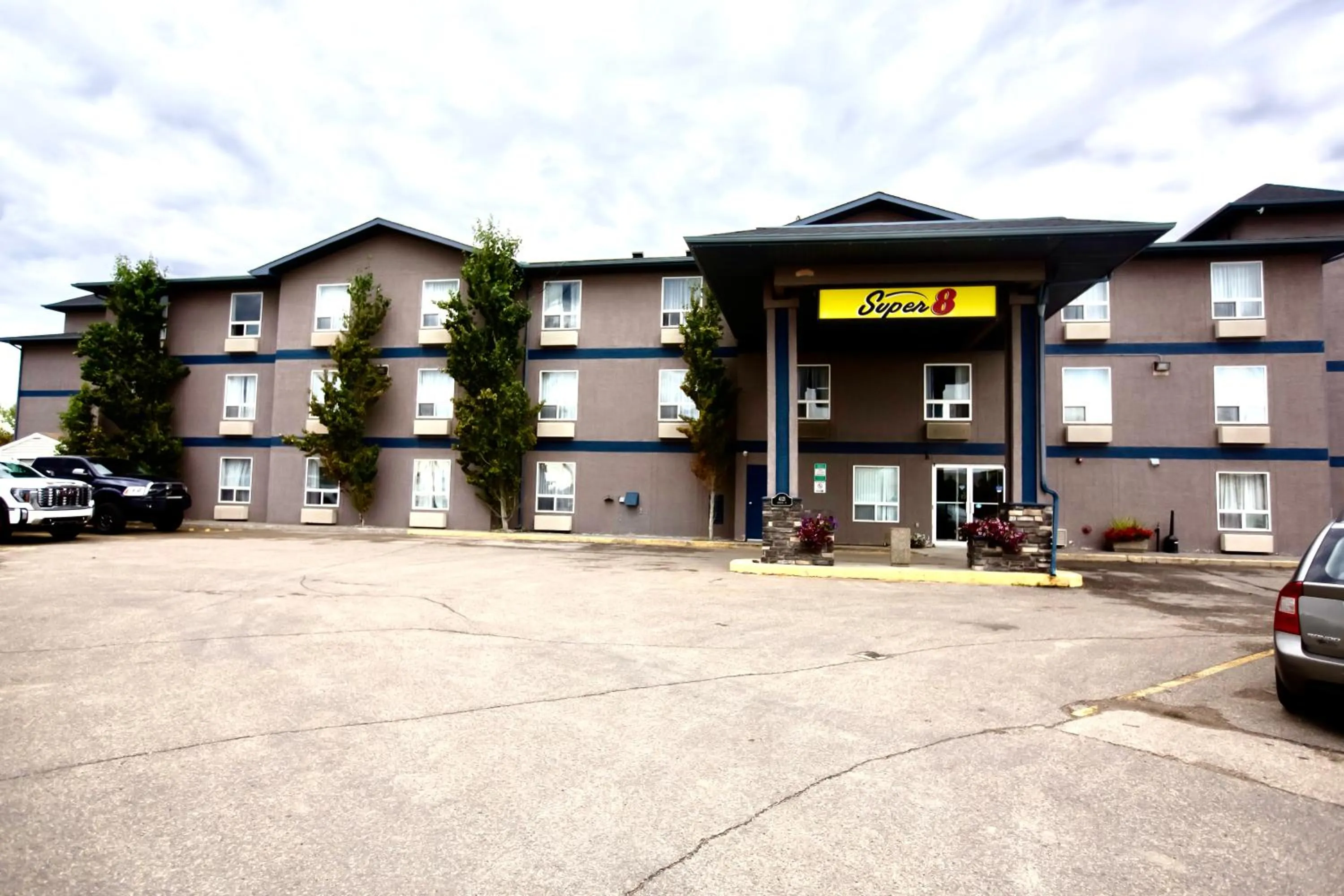 Property building in Super 8 by Wyndham Whitecourt