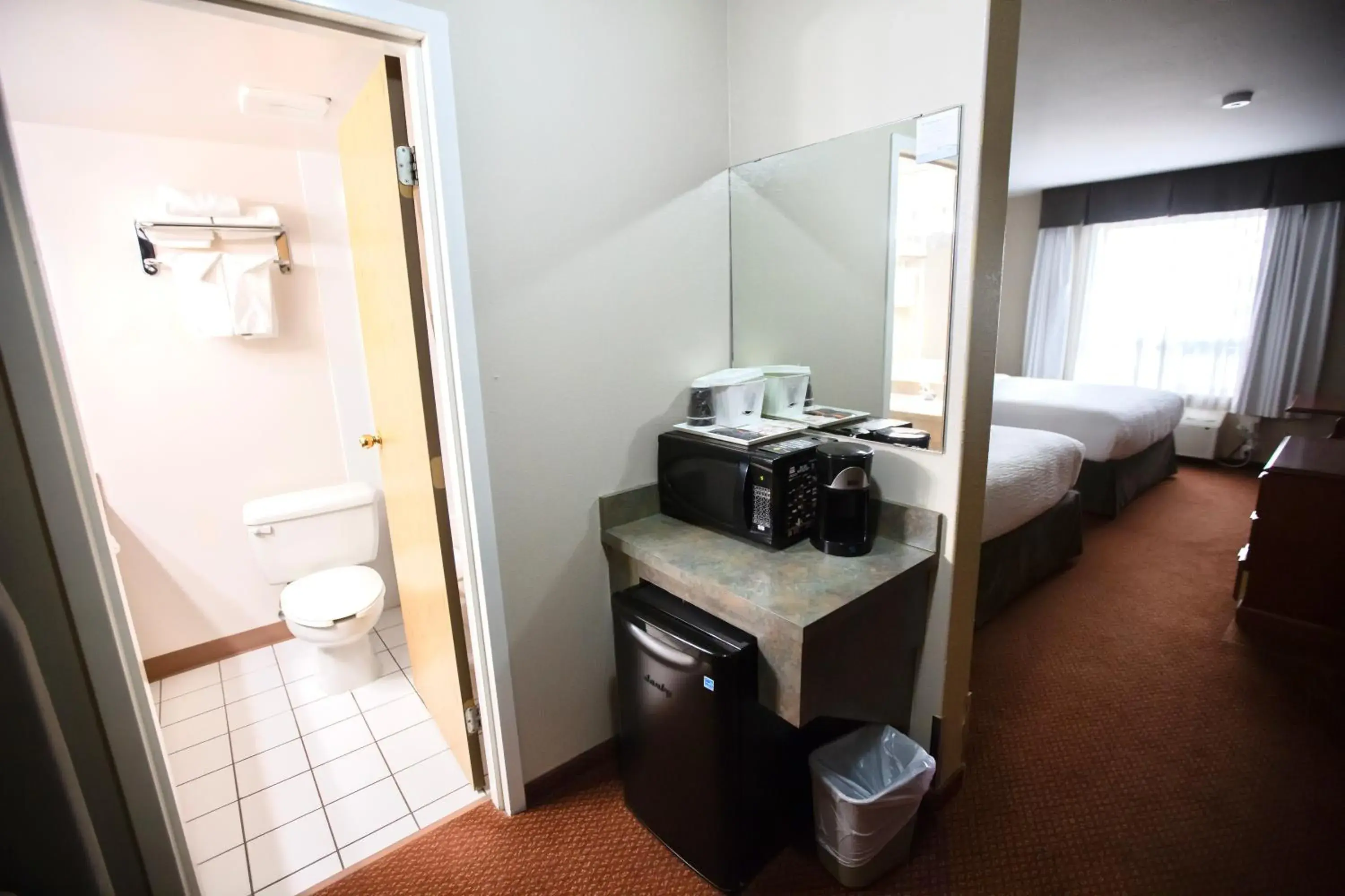 Queen Room with Two Queen Beds - Pet-Friendly/Smoking in Super 8 by Wyndham Whitecourt Queen Room with Two Queen Beds - Pet-Friendly/Smoking in Super 8 by Wyndham Whitecourt