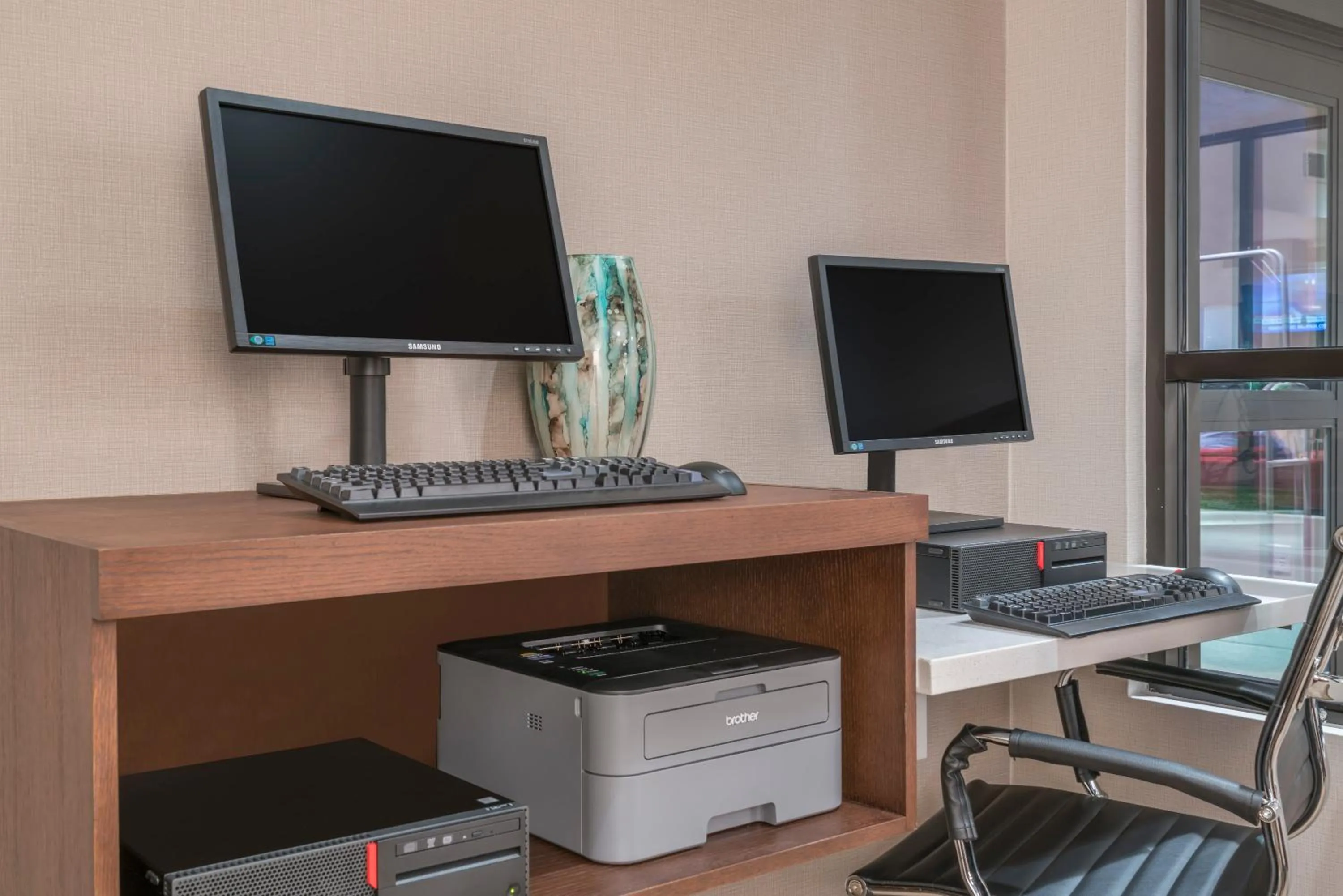 Business facilities in Ramada by Wyndham Minneapolis Golden Valley