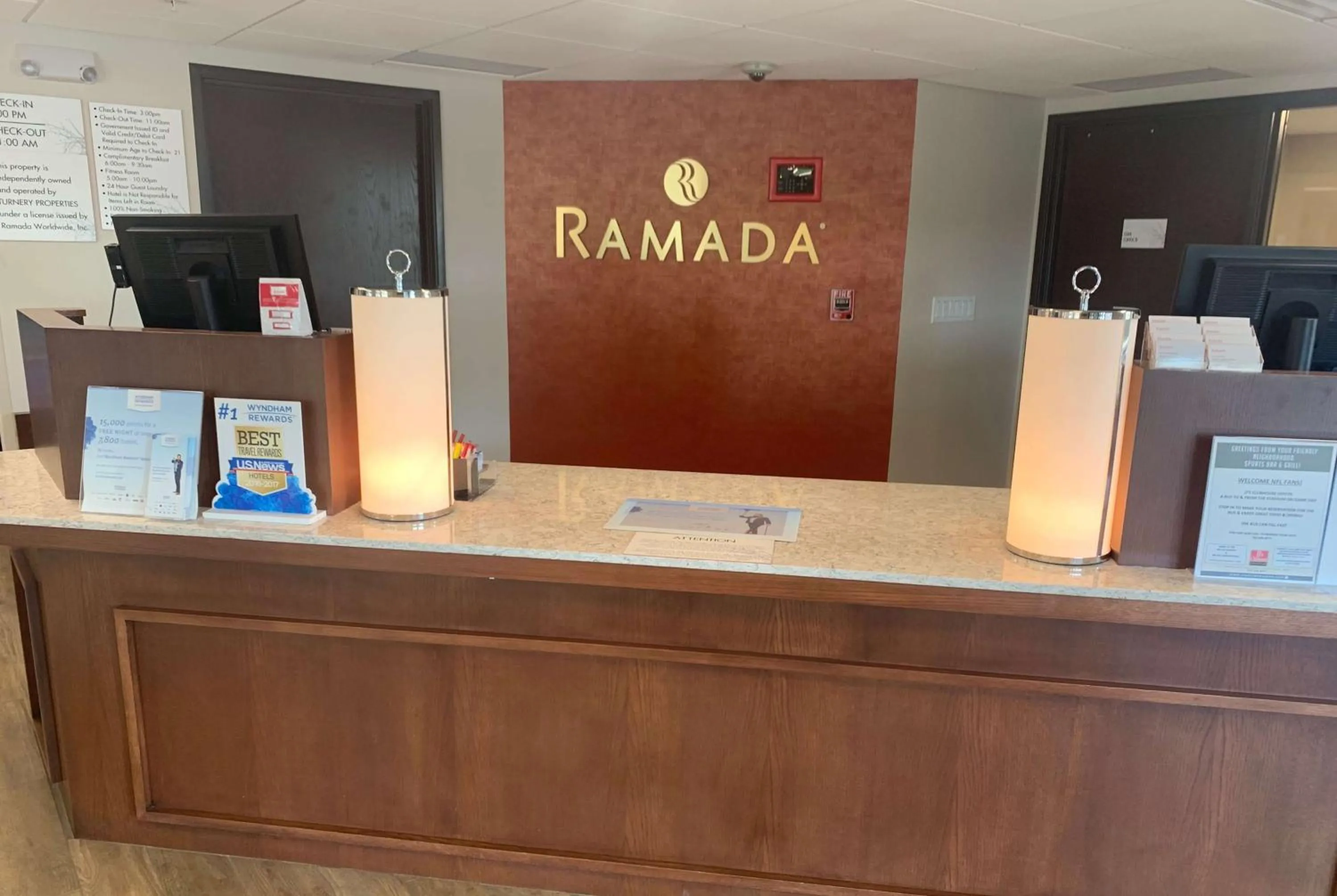 Lobby or reception in Ramada by Wyndham Minneapolis Golden Valley