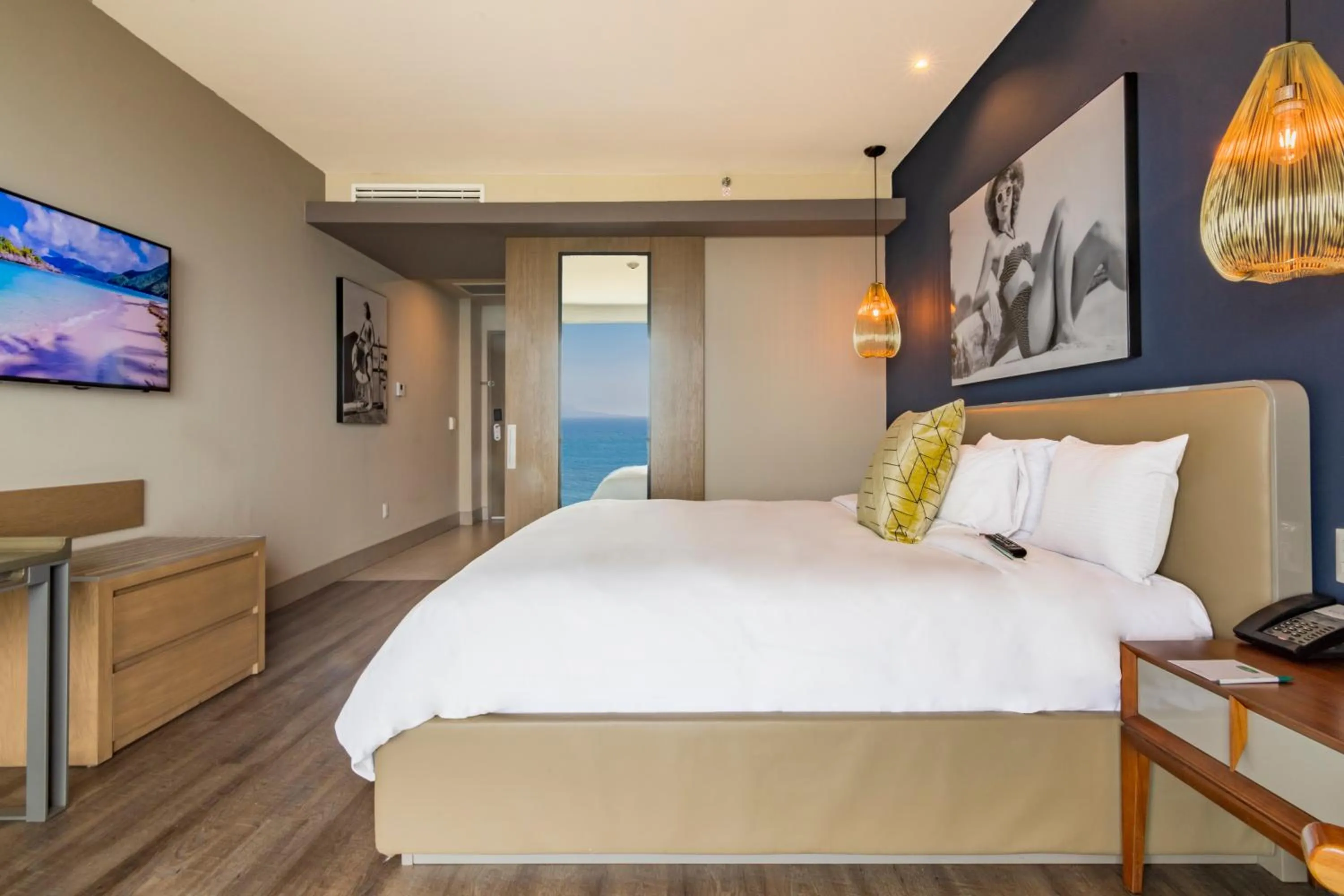 Bed in Torre Lucerna Hotel Ensenada