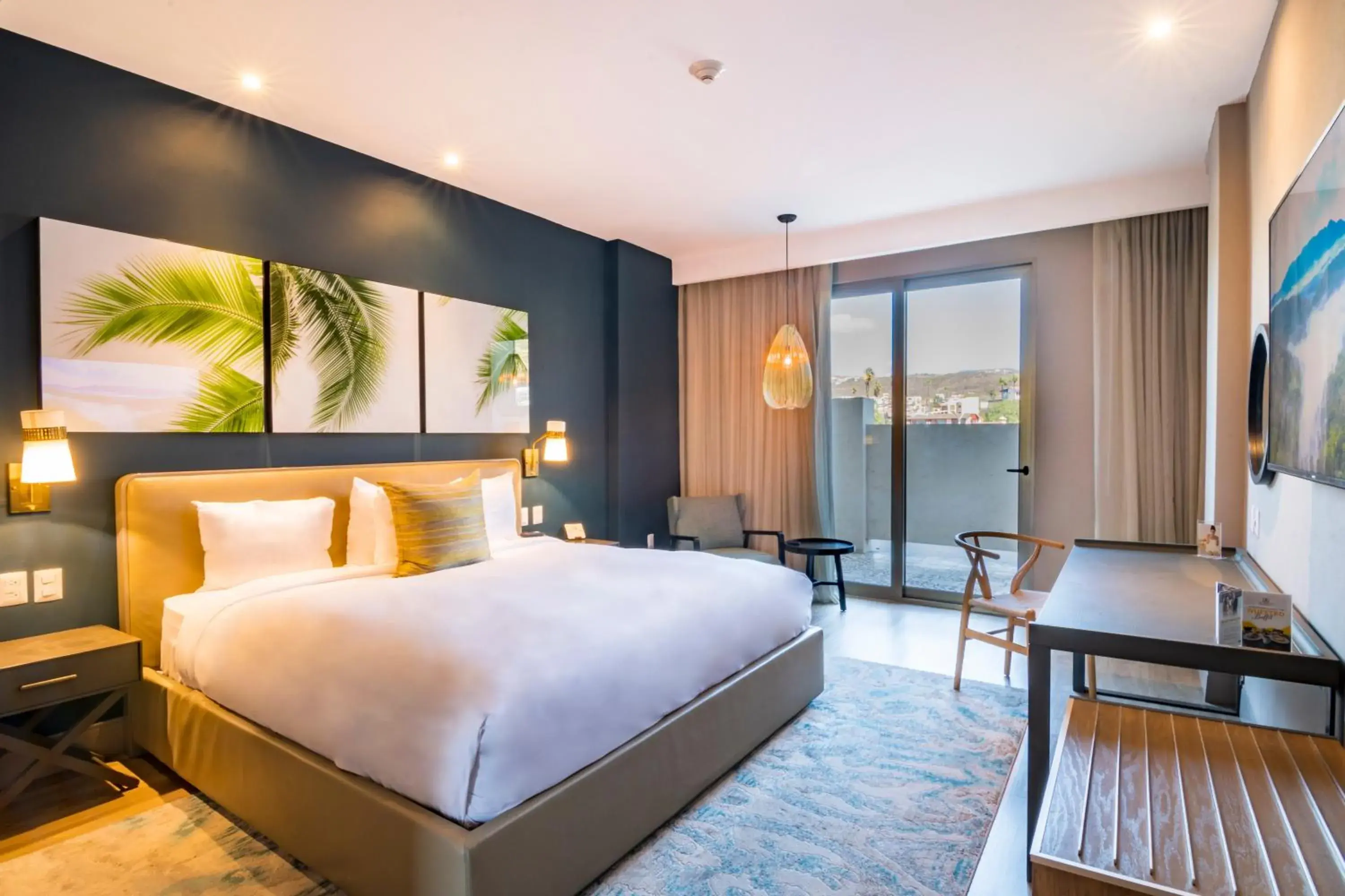 Superior Mountain King in Torre Lucerna Hotel Ensenada Superior Mountain King in Torre Lucerna Hotel Ensenada