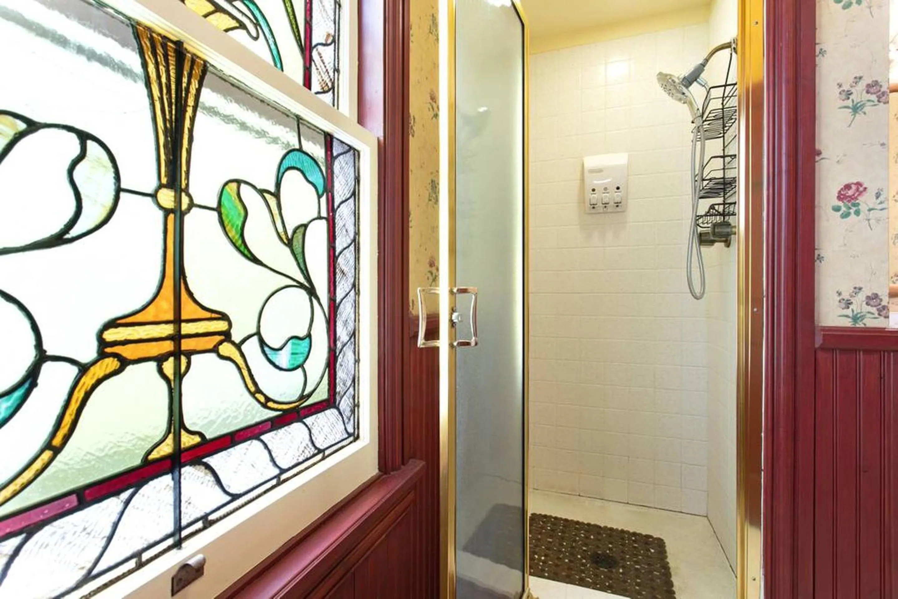 Shower in Rose Street Bed & Breakfast