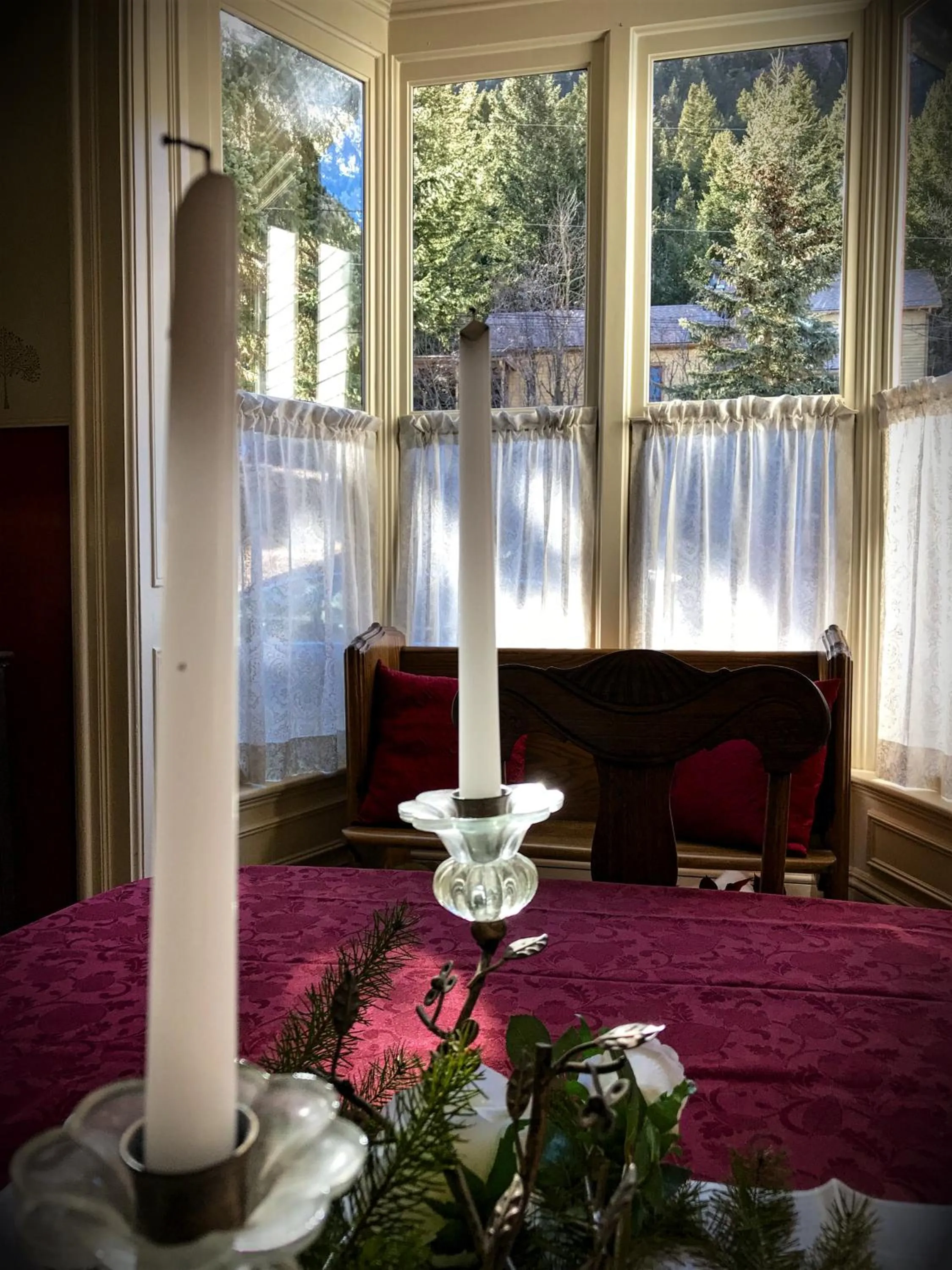 Restaurant/places to eat in Rose Street Bed & Breakfast