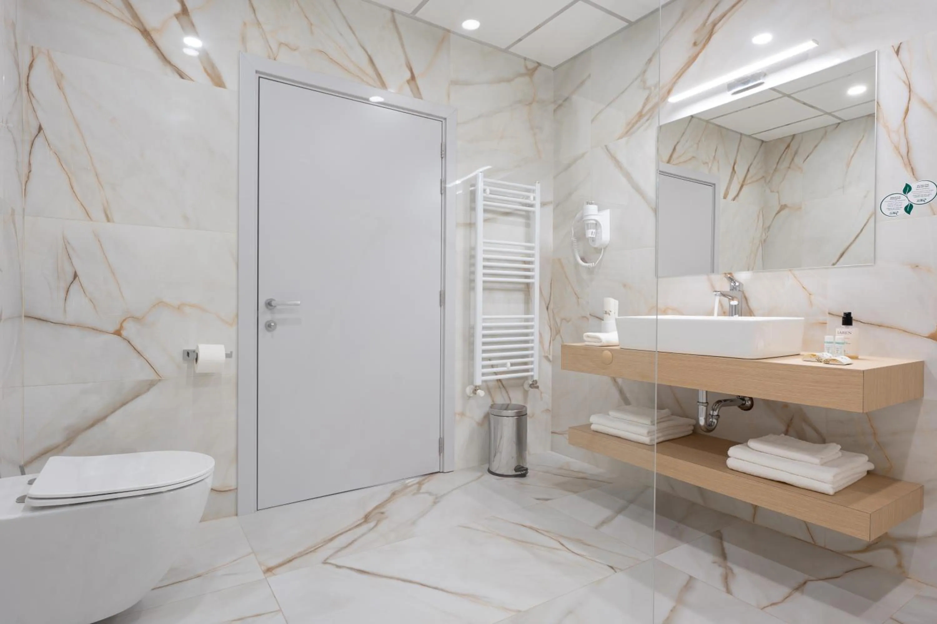 Shower in Jasmin Hotel