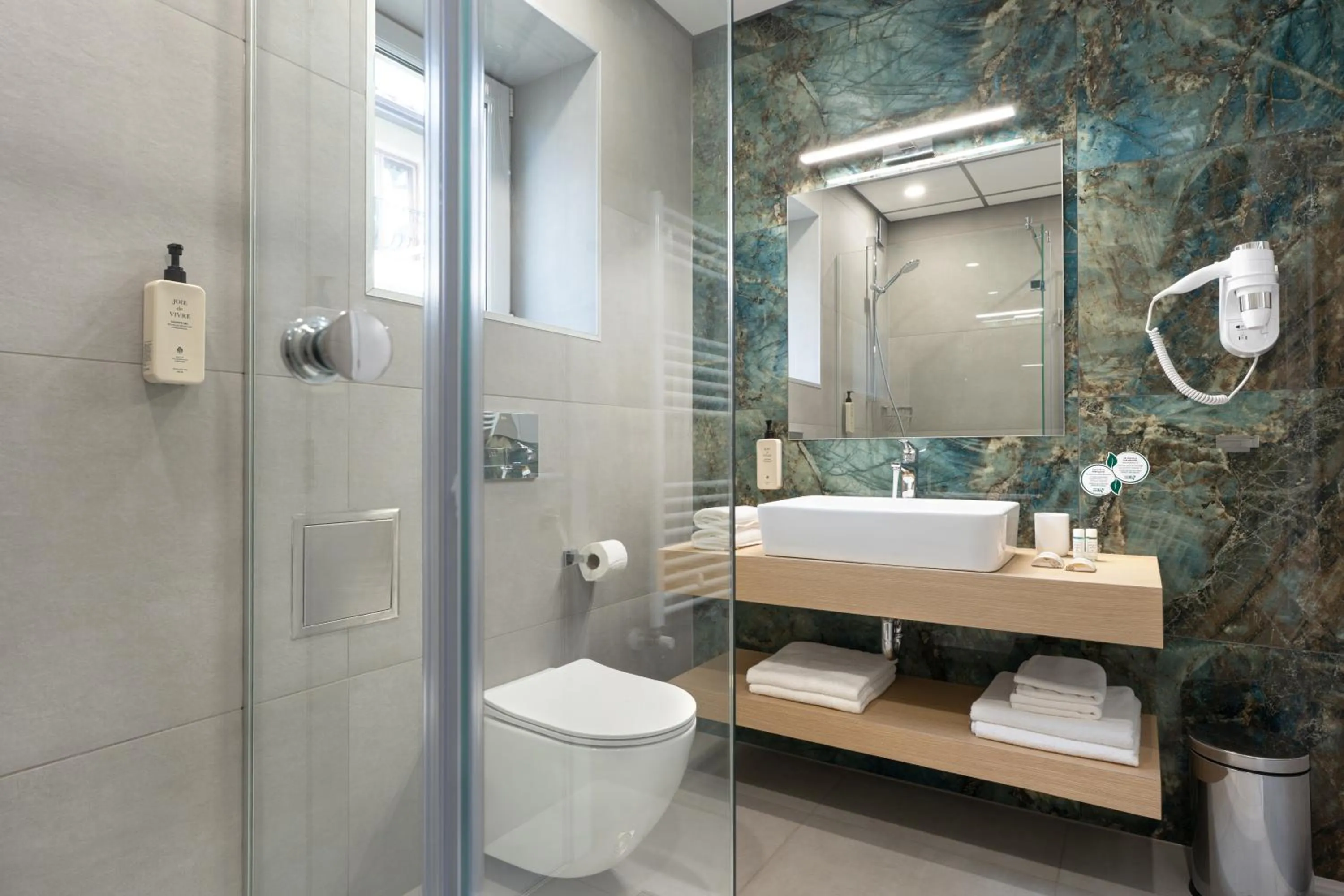 Shower in Jasmin Hotel