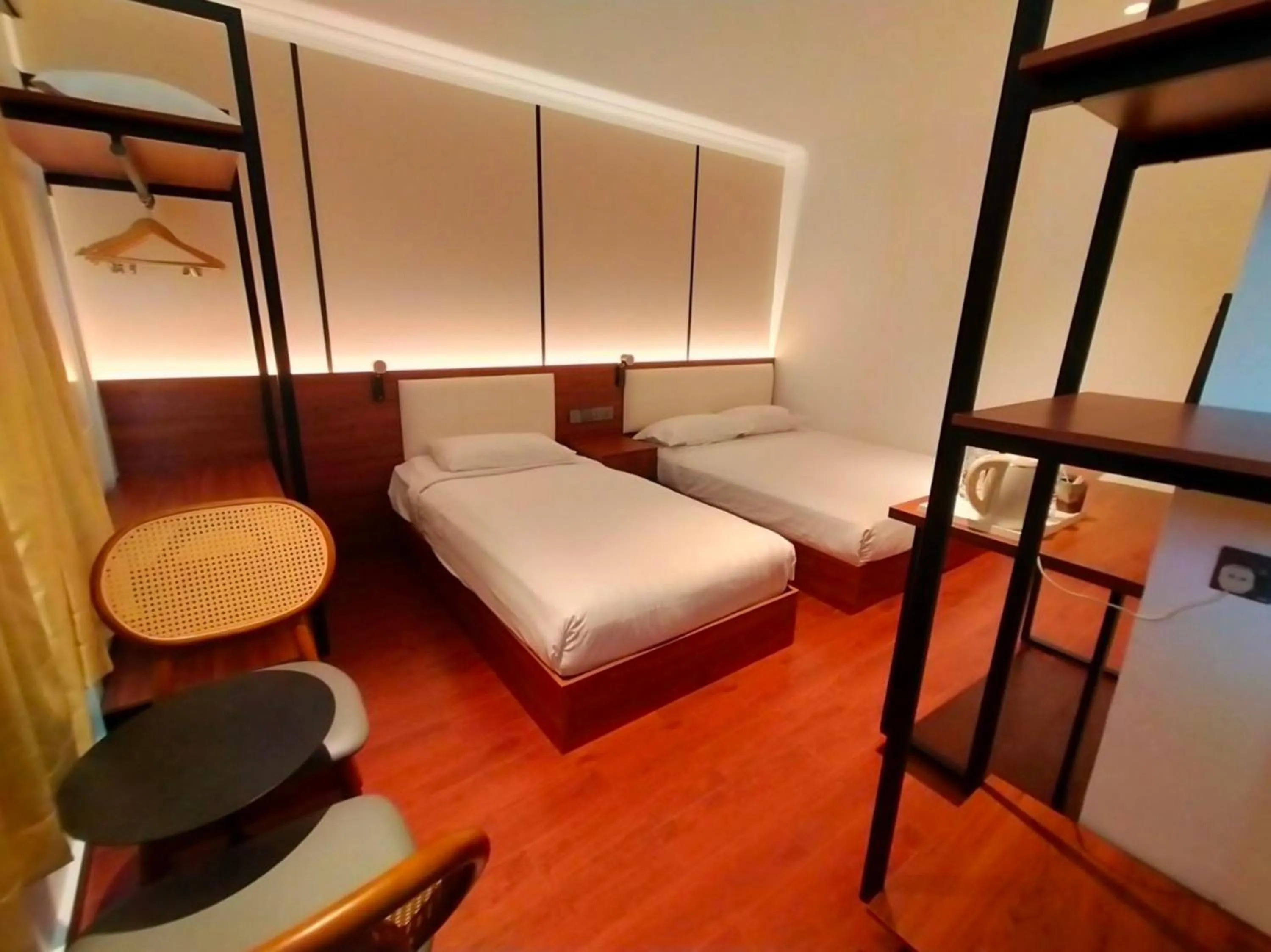 Bedroom, Bed in Hotel O GHC Near Penang Street Art Formerly Queen City Hotel