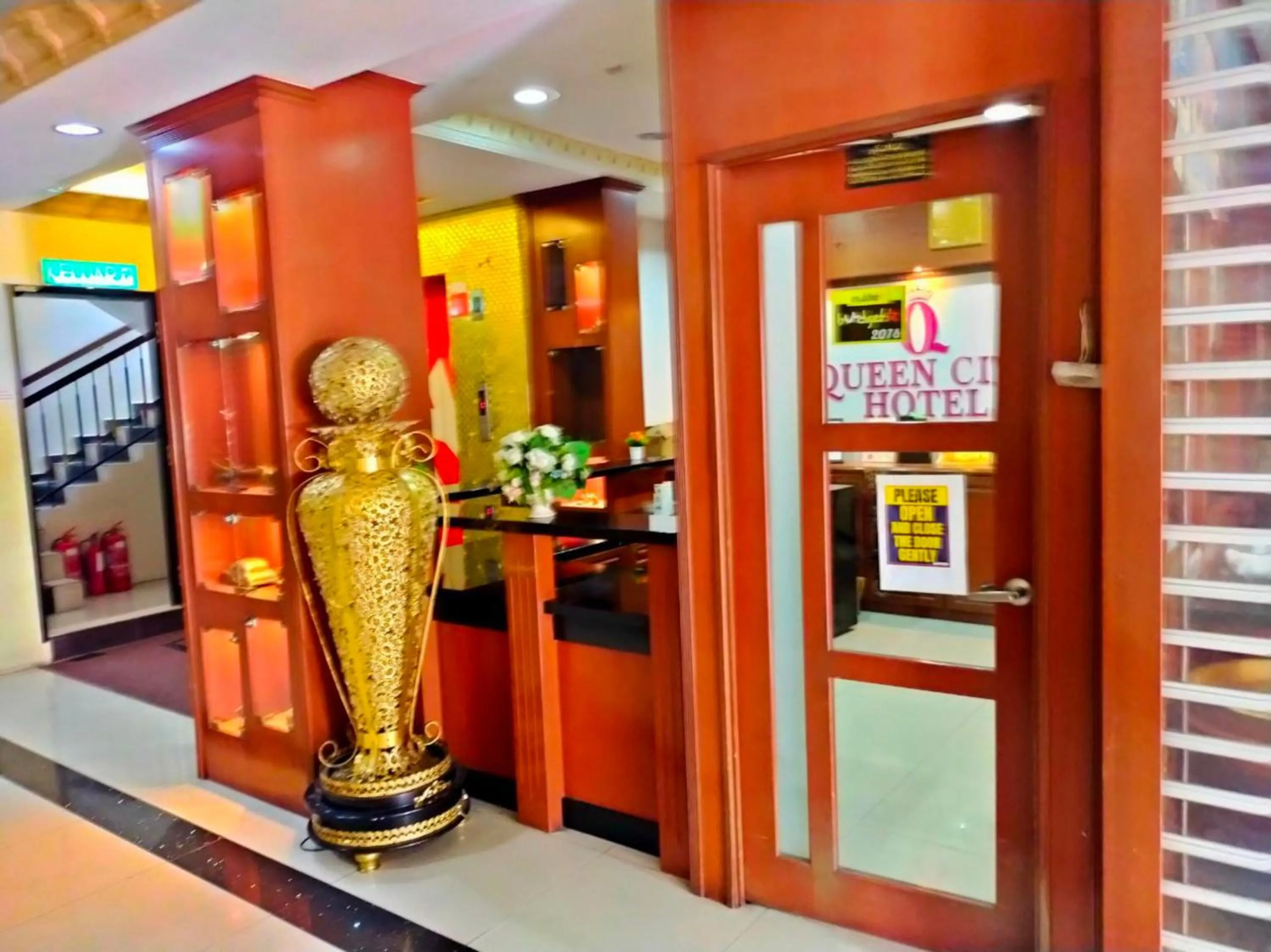 Lobby or reception in Hotel O GHC Near Penang Street Art Formerly Queen City Hotel