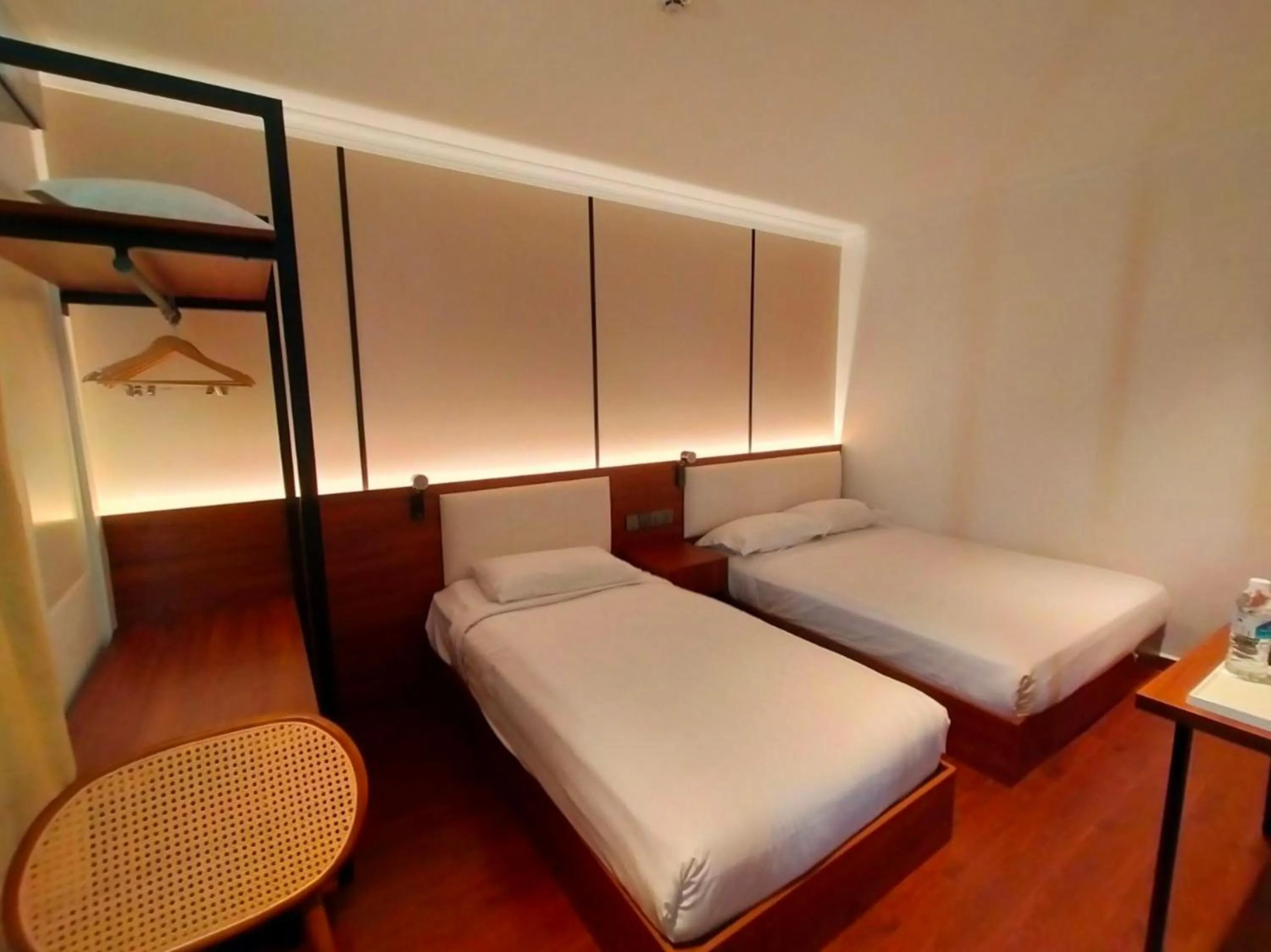 Bedroom, Bed in Hotel O GHC Near Penang Street Art Formerly Queen City Hotel