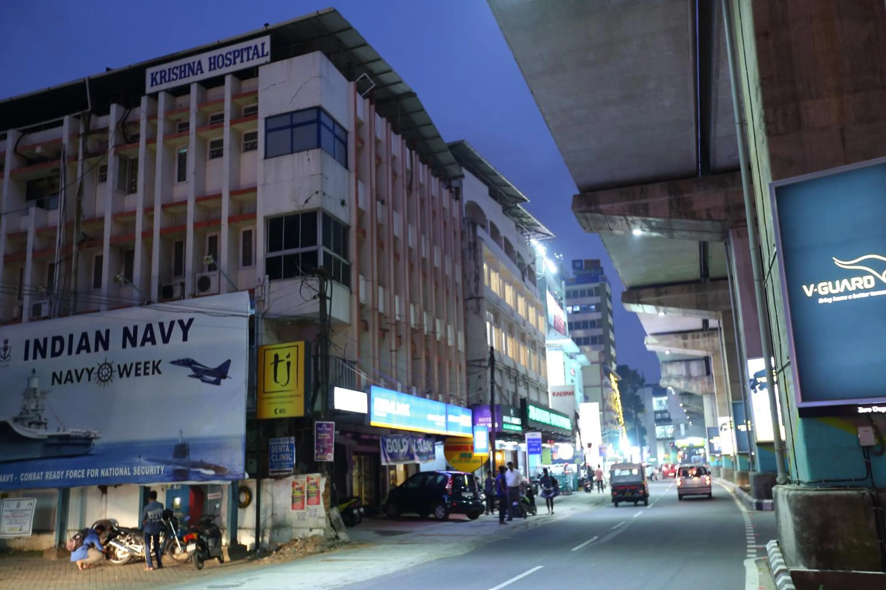 Night in Prime Palace Hotel - MG Road