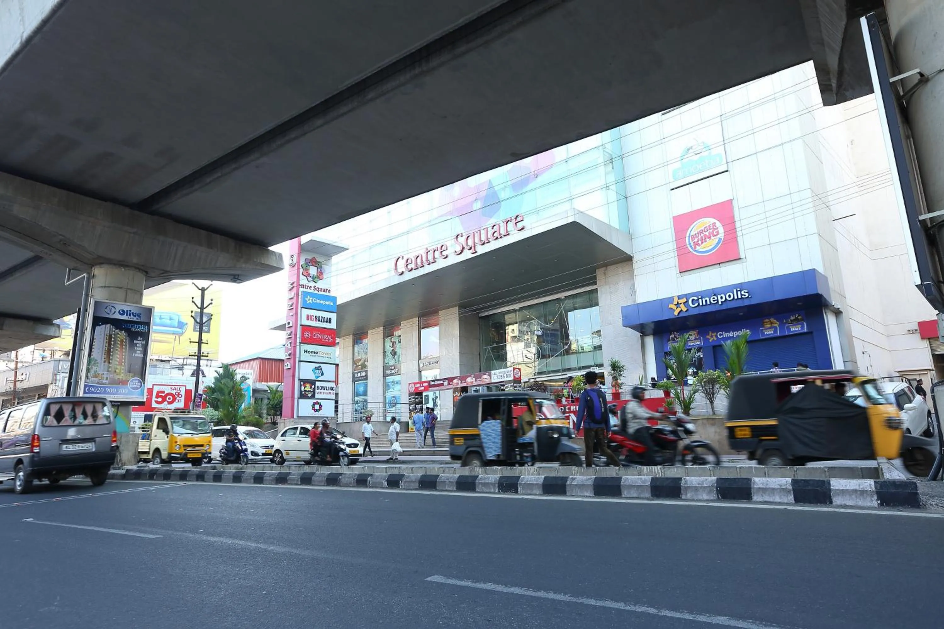 Restaurant/places to eat in Prime Palace Hotel - MG Road