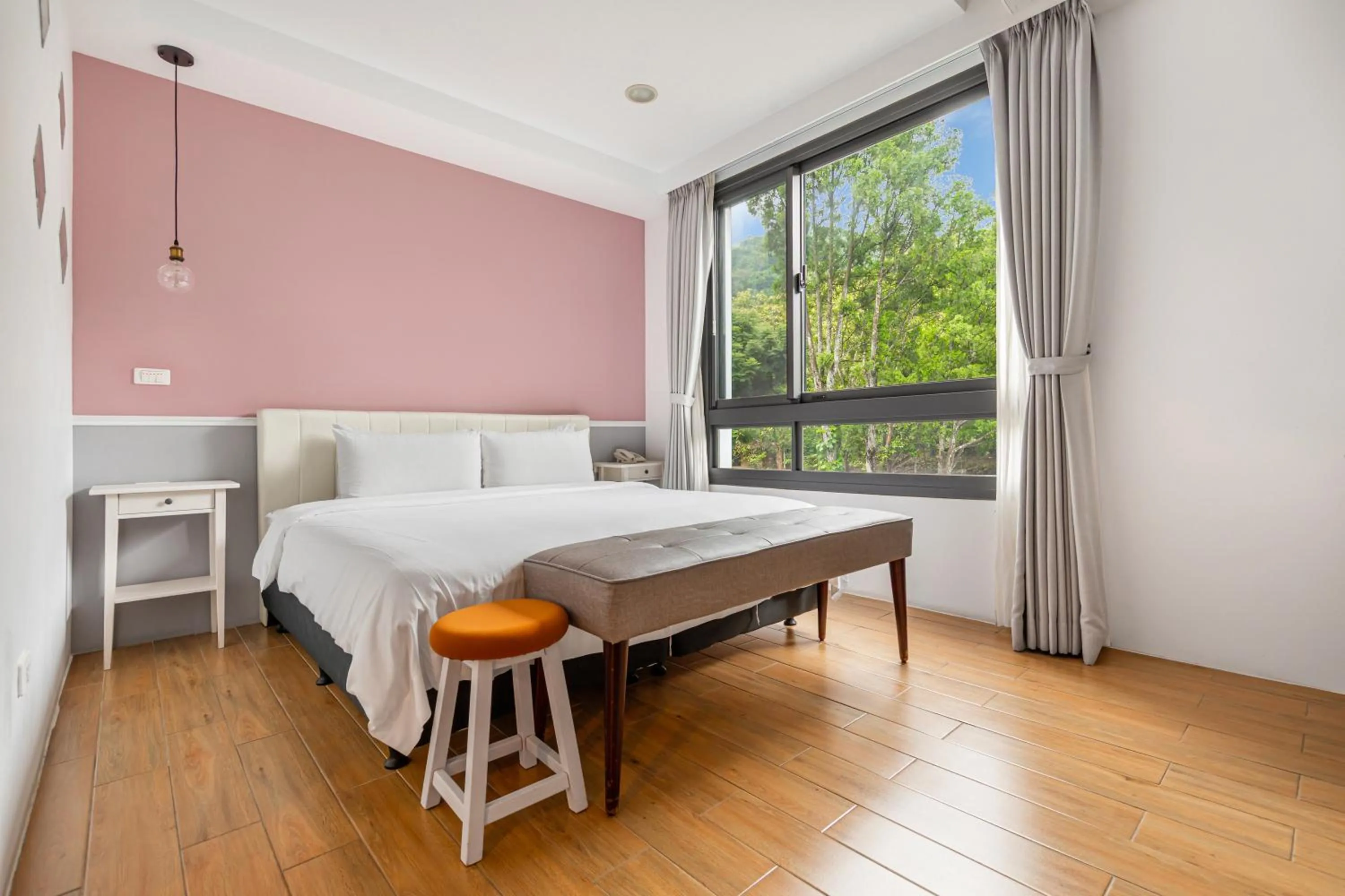 Photo of the whole room, Bed in Kapamumu b&b