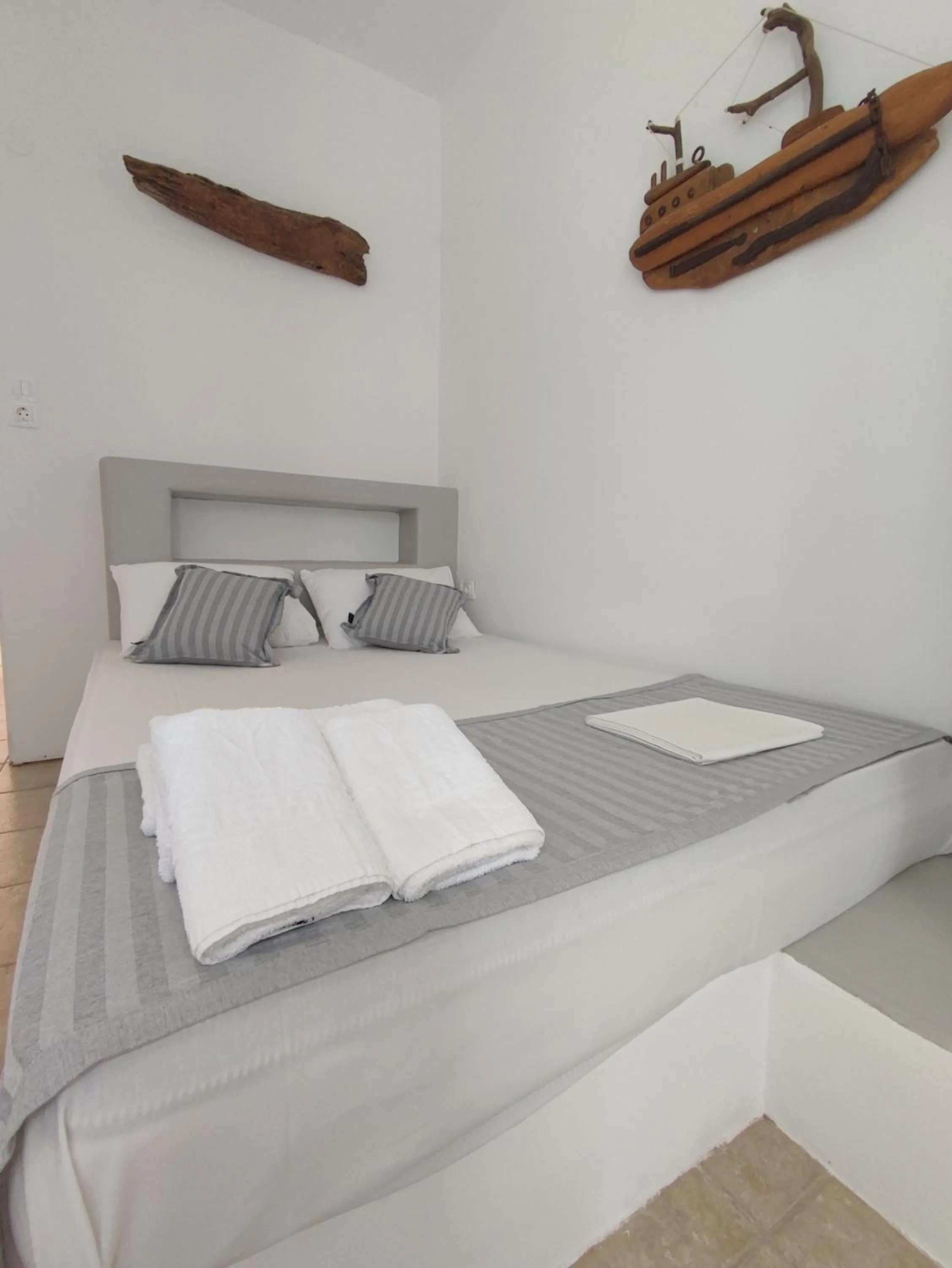 Bed in Agnanti Hotel