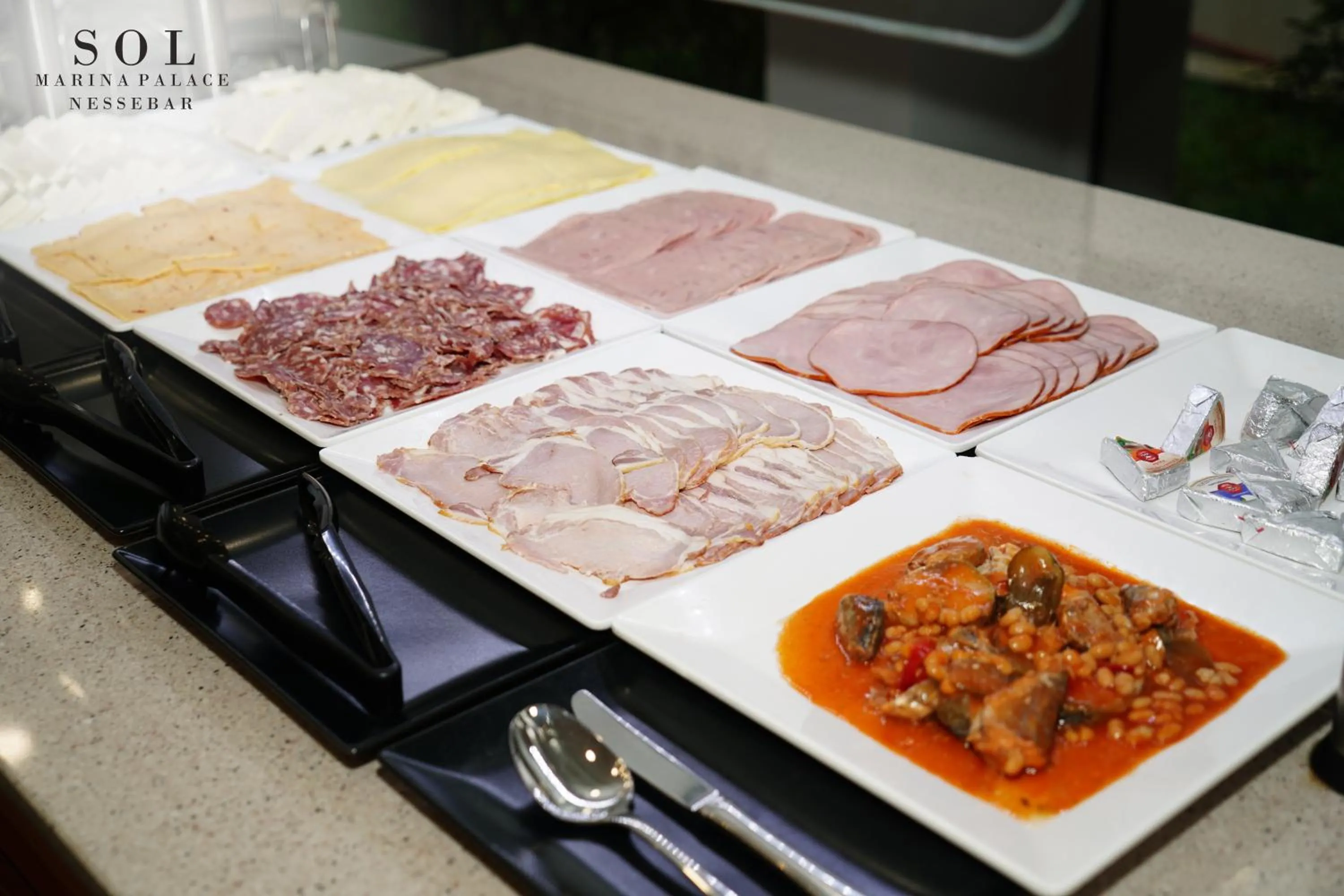 Food and drinks in Sol Marina Palace Hotel - All Inclusive & Adults Only