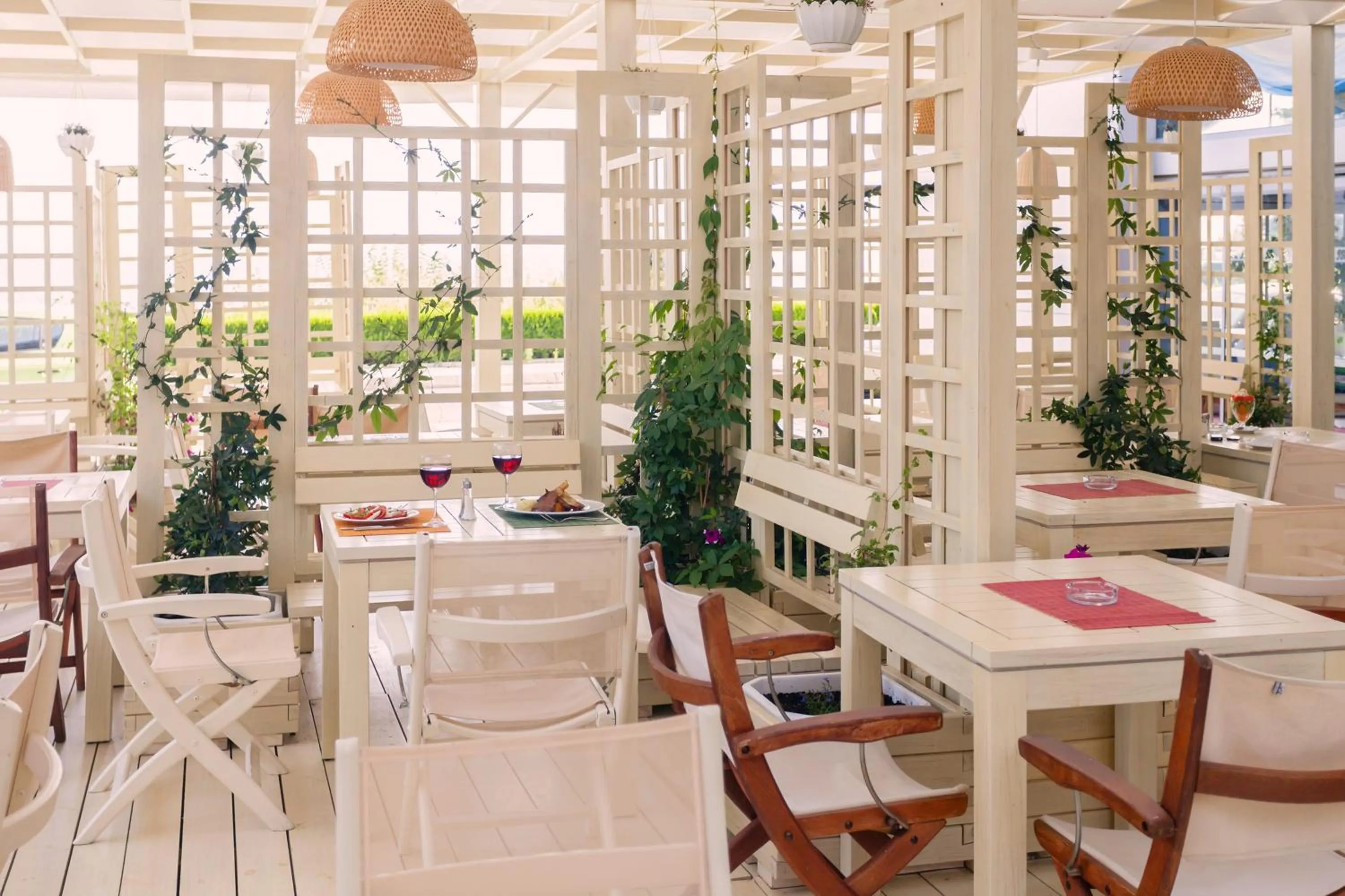 Restaurant/places to eat in Hotel Marina Palace, Affiliated by Meliá