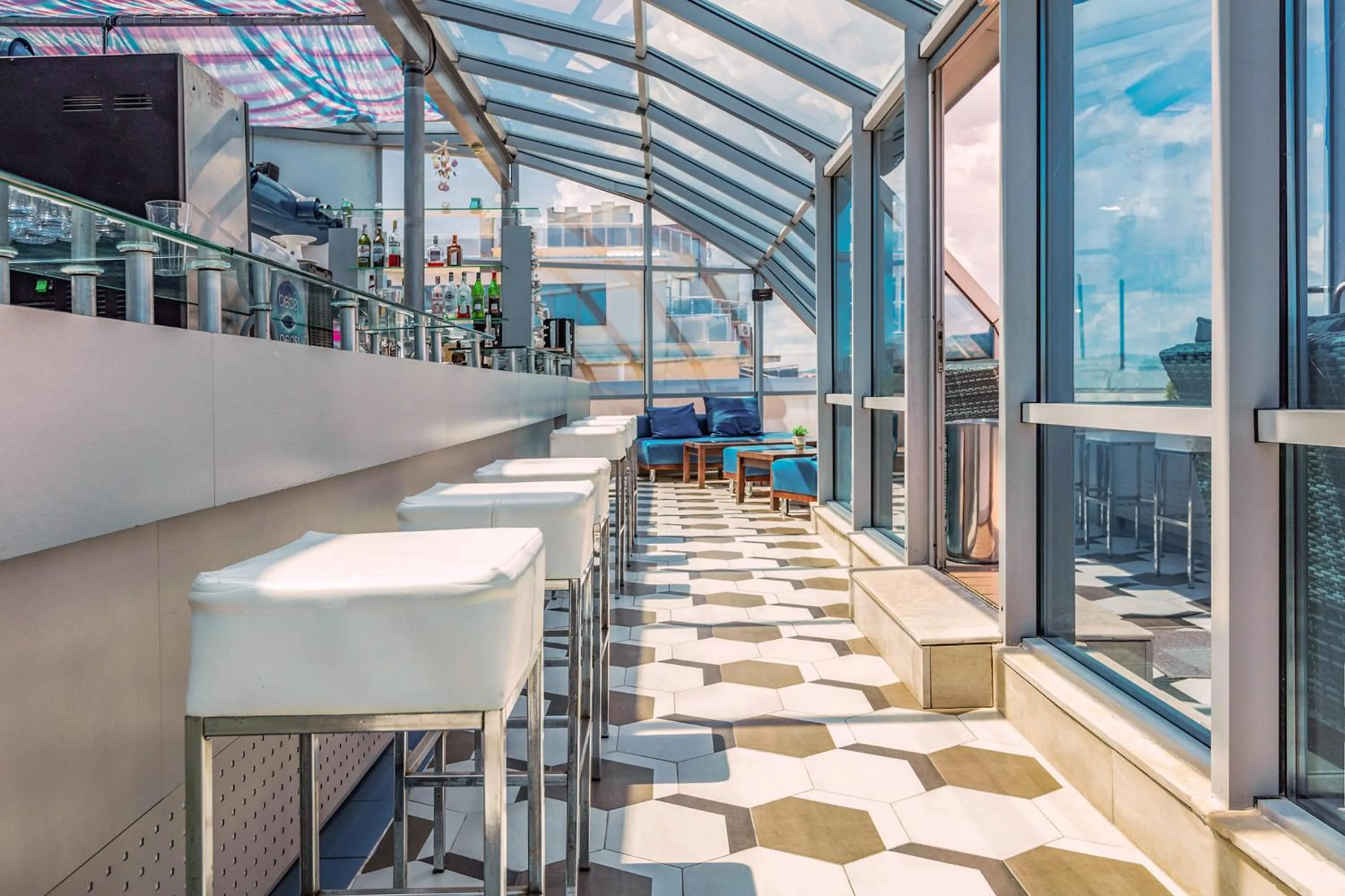 Restaurant/places to eat in Hotel Marina Palace, Affiliated by Meliá