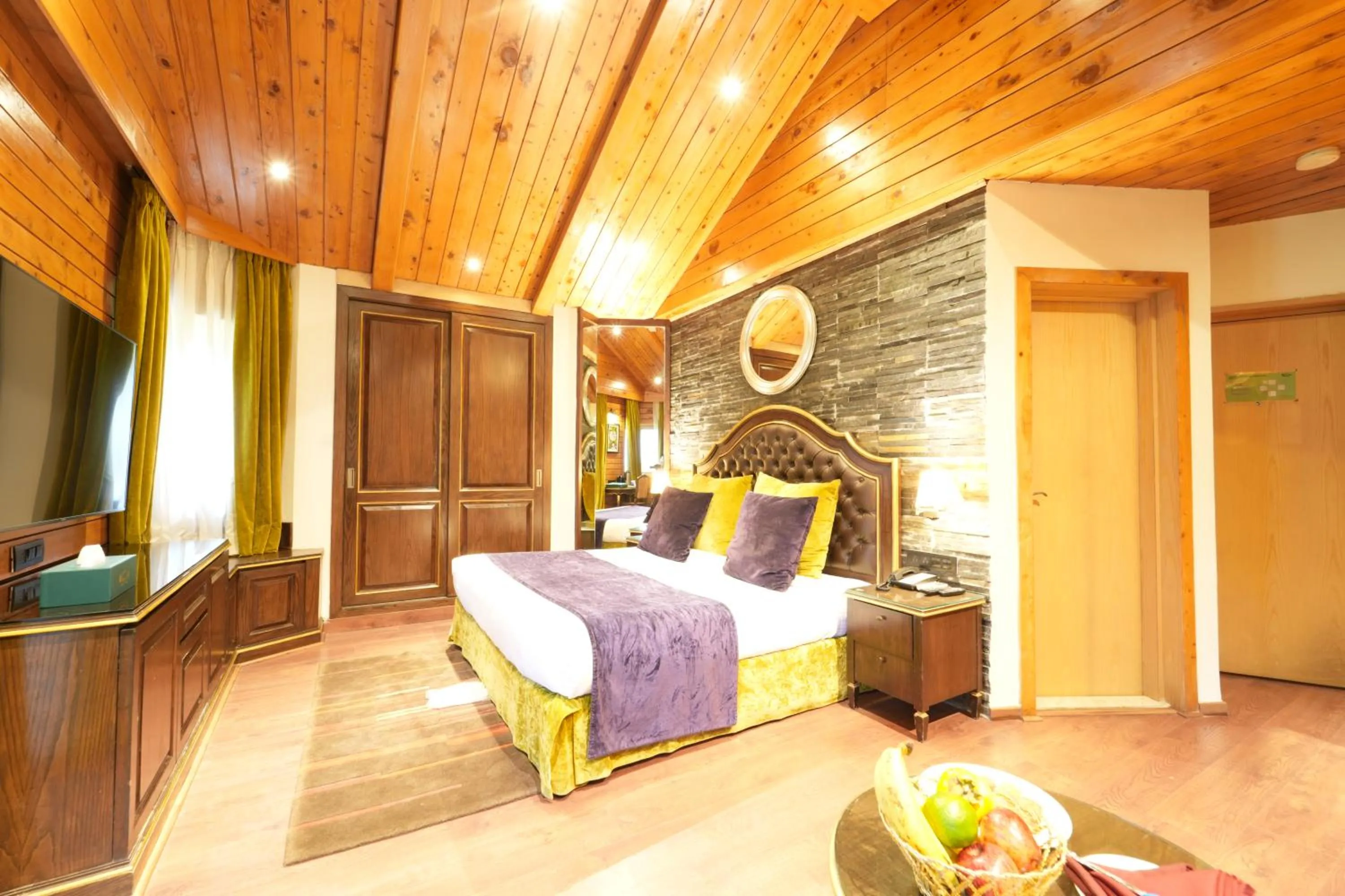 Bed in Span Resort and Spa, Manali