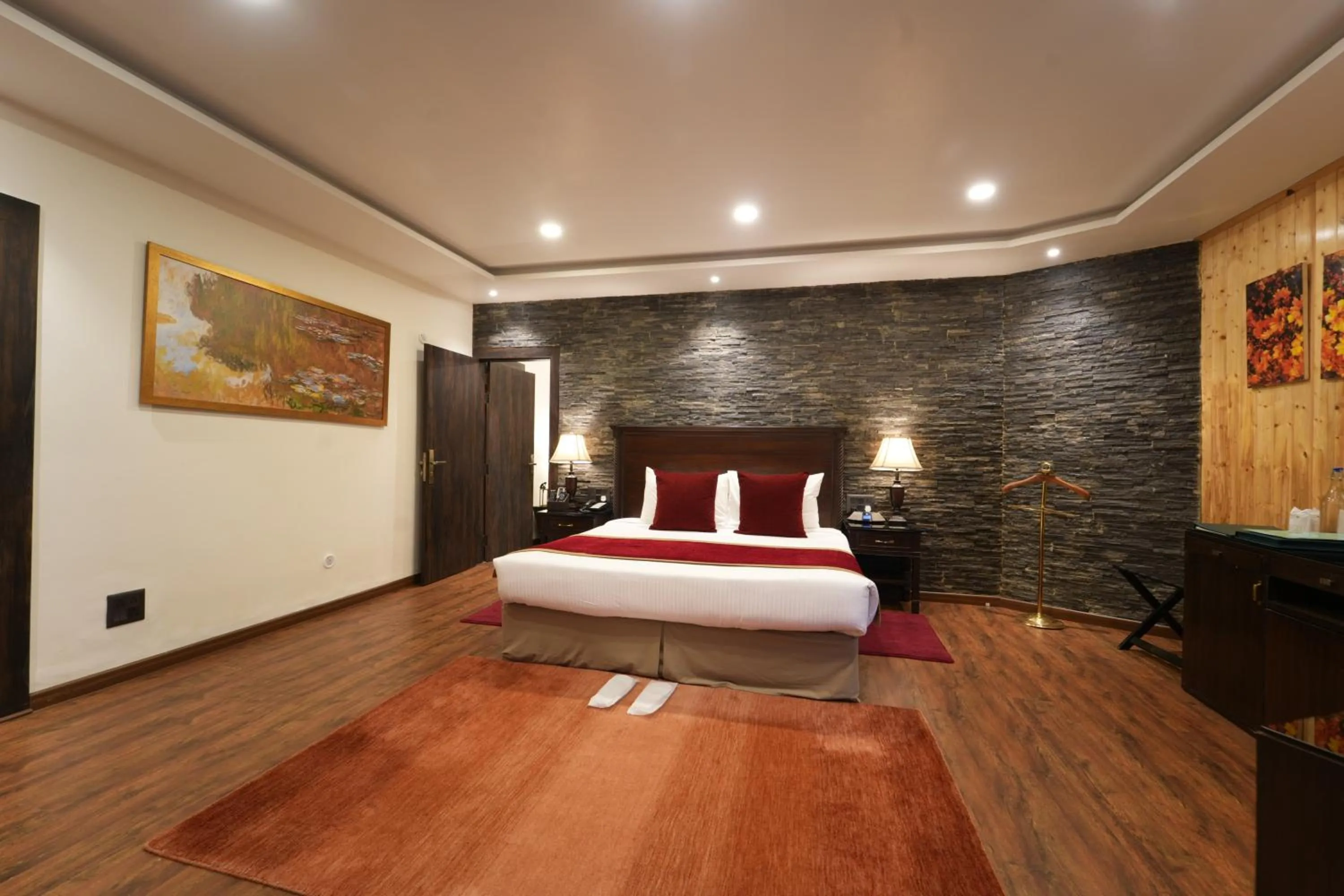 Bed in Span Resort and Spa, Manali