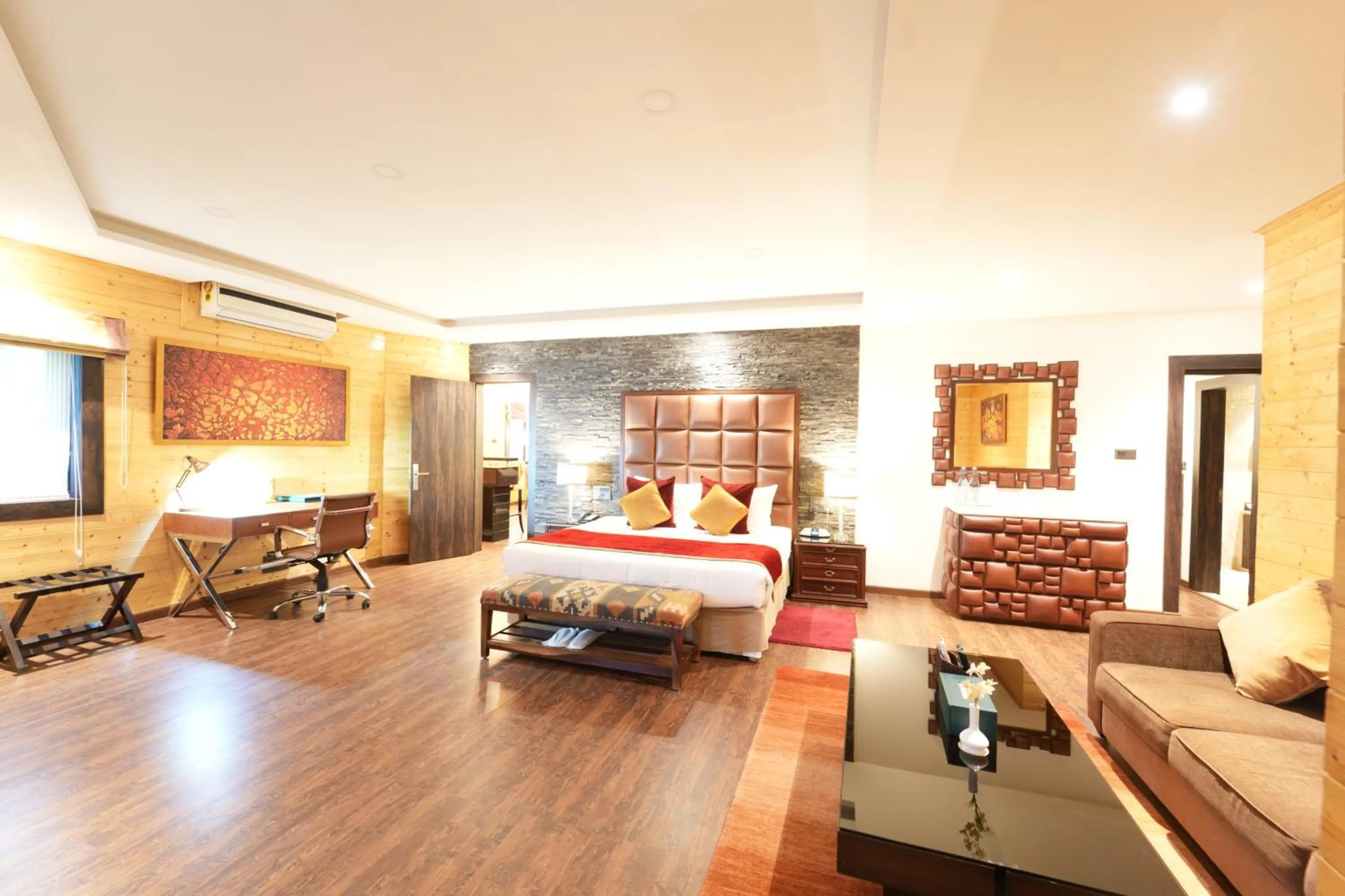 Bed in Span Resort and Spa, Manali