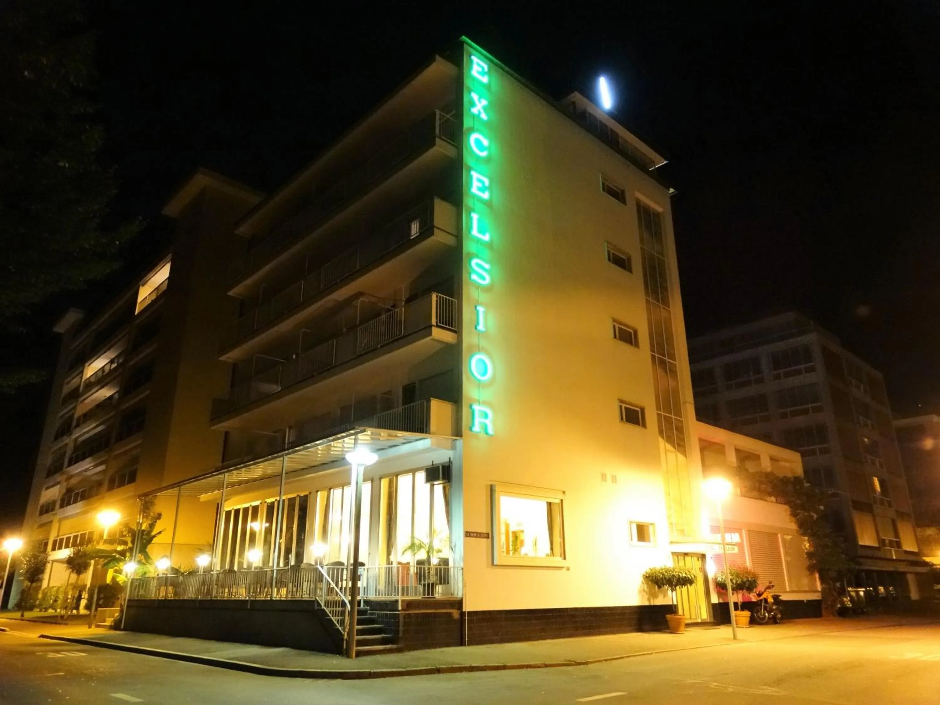Property building in Hotel Excelsior